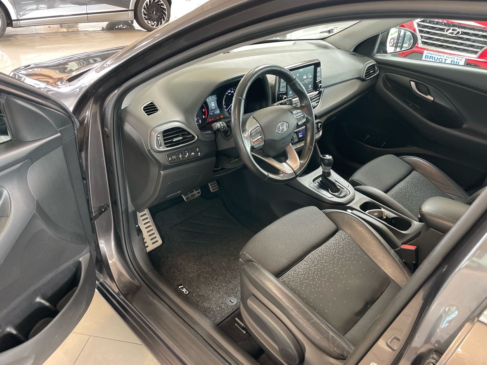 Billede af Hyundai i30 Cw 1,4 T-GDI Premium DCT 140HK Stc 7g Aut.
