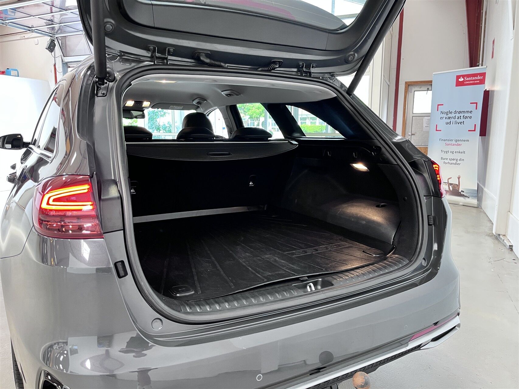 Billede af Kia Ceed SW 1,6 GDI PHEV  Plugin-hybrid Upgrade DCT 141HK Stc 6g Aut.