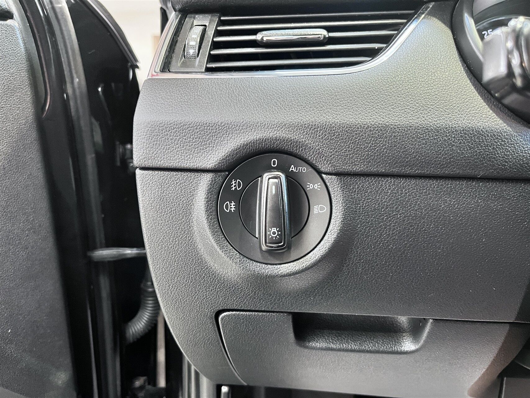 Billede af Skoda Octavia 1,6 TDI Common Rail DPF Elegance DSG 105HK 5d 7g Aut.
