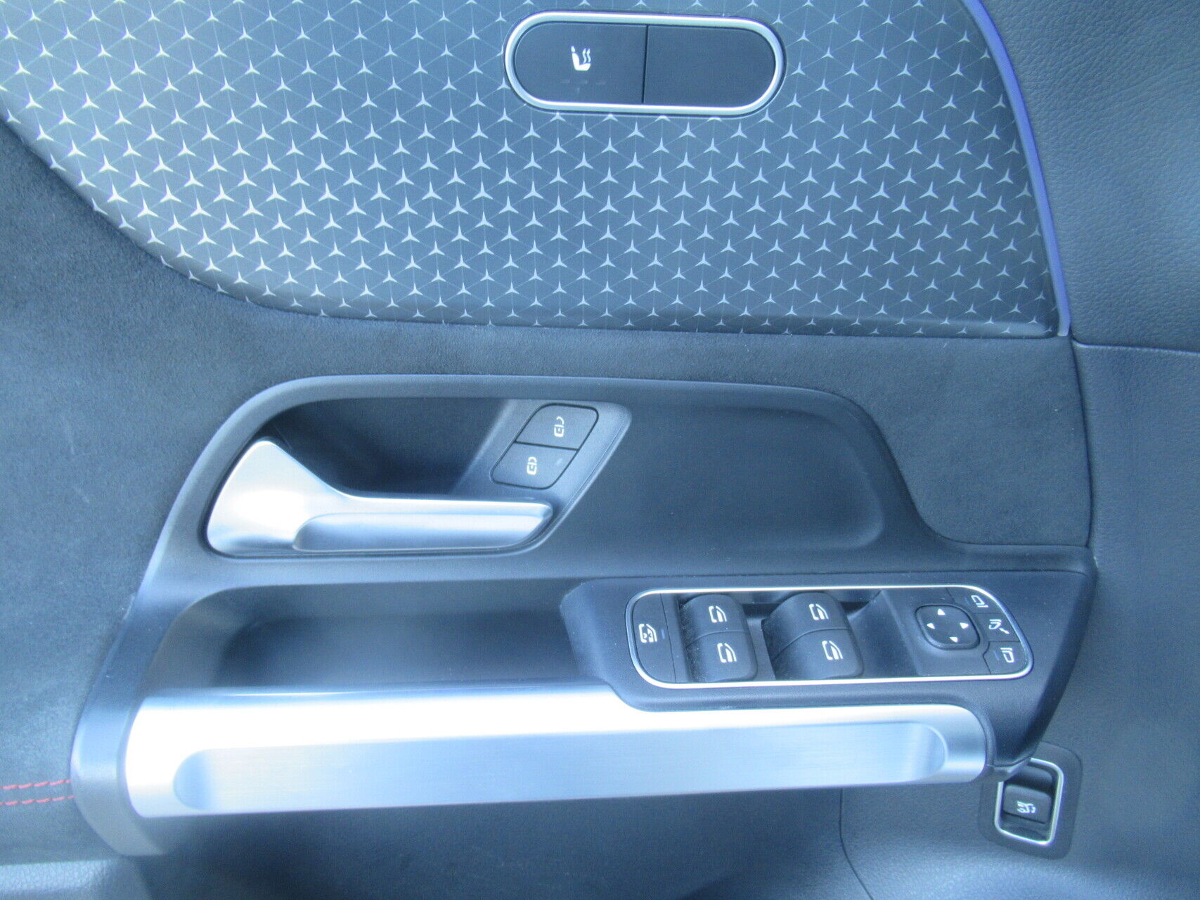 Billede af Mercedes-Benz EQB 250+ EL AMG Advance 190HK 5d Aut.