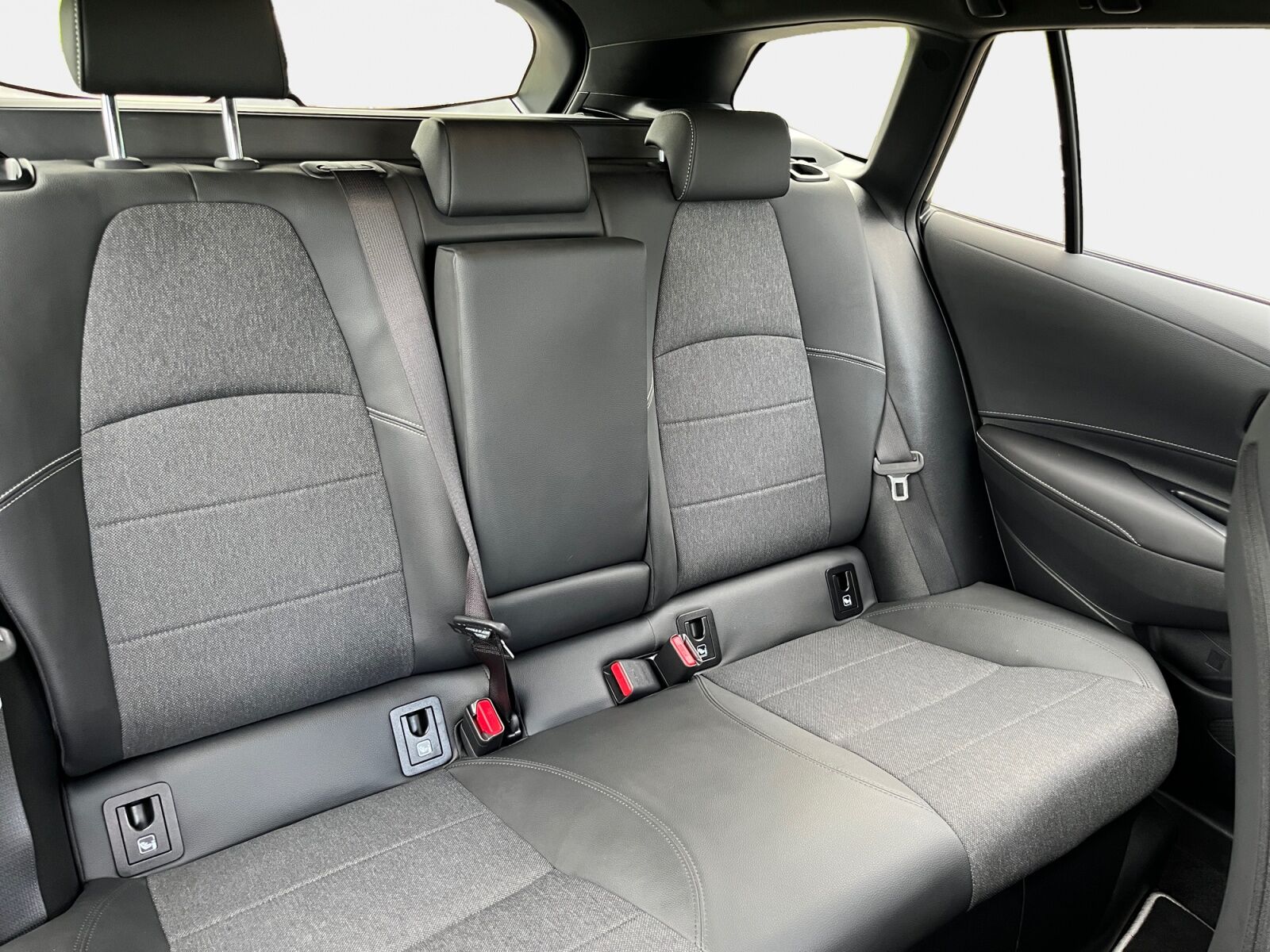 Billede af Toyota Corolla Touring Sports 1,8 Hybrid Style E-CVT 140HK Stc Trinl. Gear
