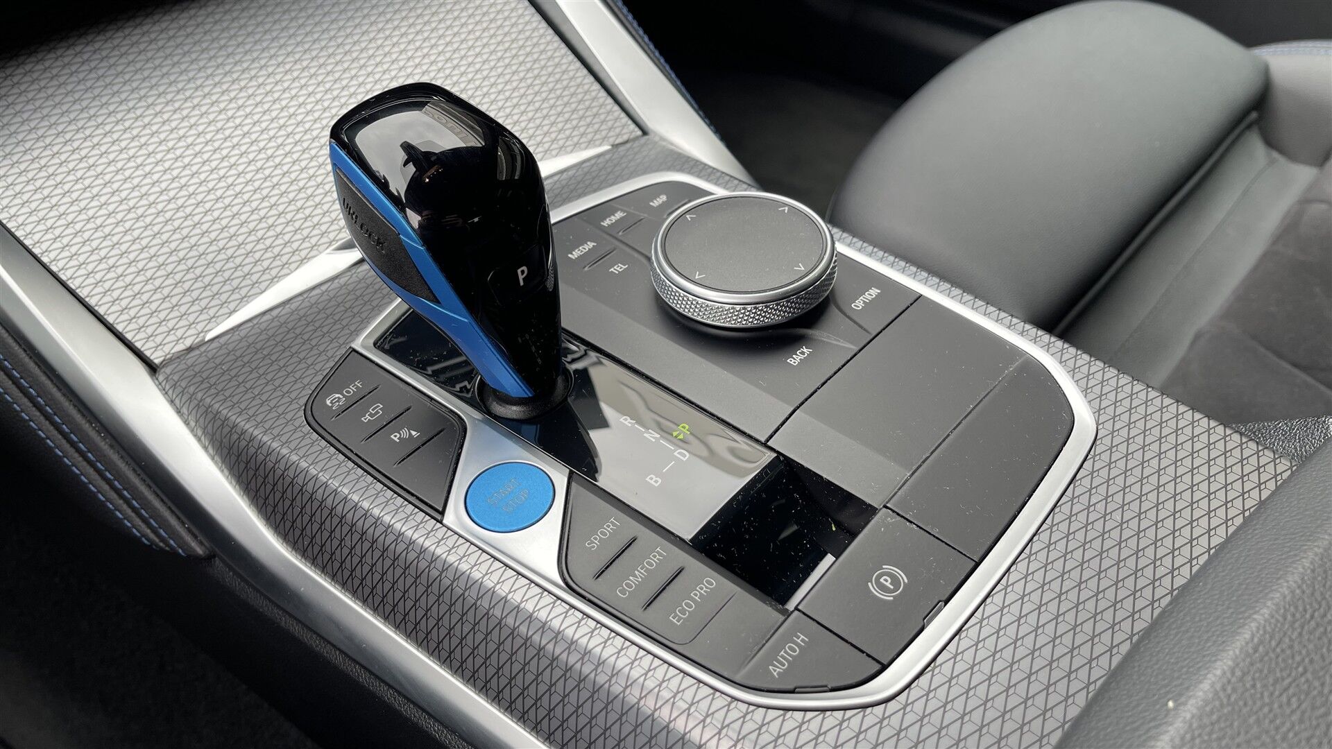 Billede af BMW i4 eDrive35 Fully Charged M-Sport 286HK 5d Trinl. Gear