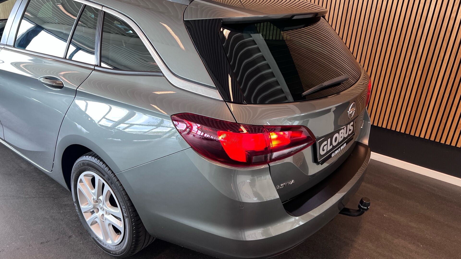 Billede af Opel Astra Sports Tourer 1,0 Turbo Enjoy Start/Stop Easytronic 105HK Stc Aut.