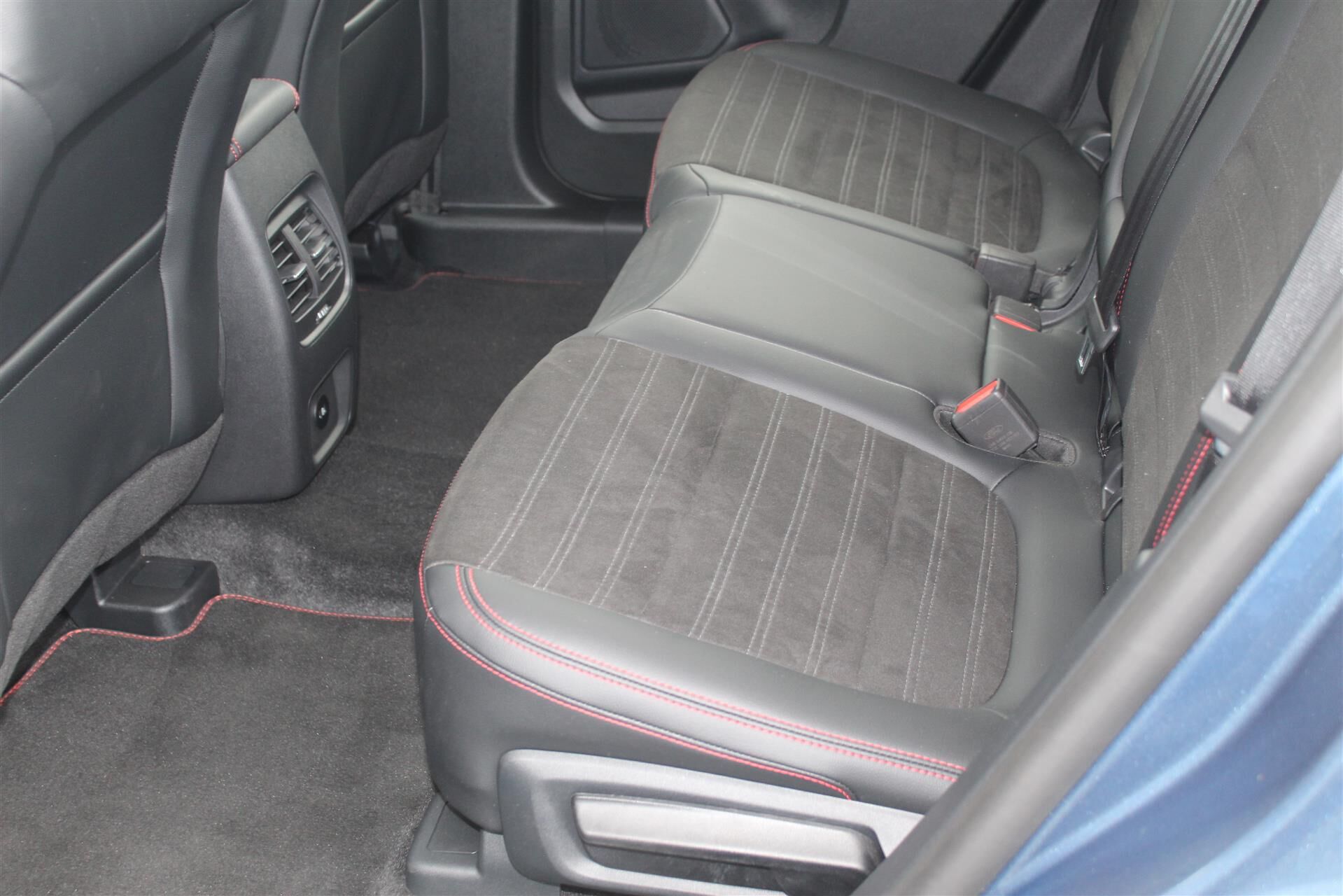 Billede af Ford Kuga 2,5 Plugin-hybrid ST-Line X CVT 225HK 5d Trinl. Gear