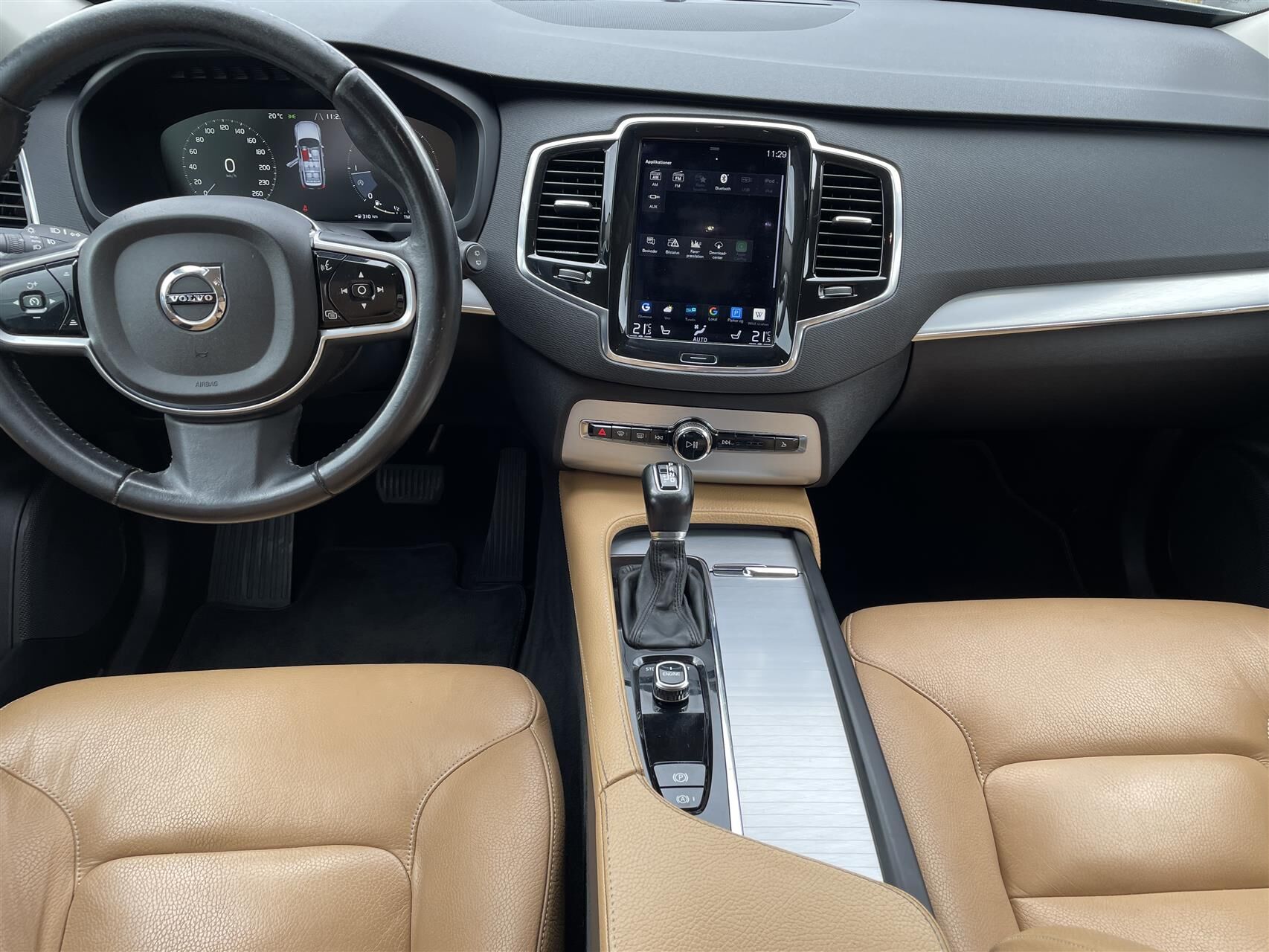 Billede af Volvo XC90 2,0 D5 Momentum AWD 225HK 5d 8g Aut.