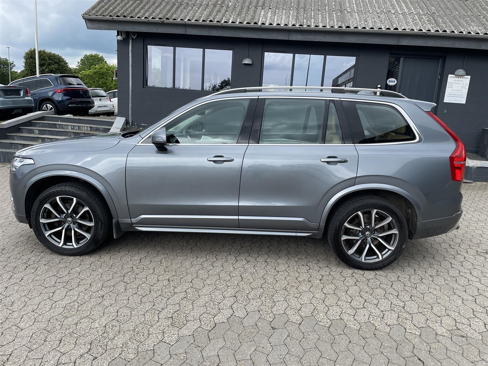 Billede af Volvo XC90 2,0 D5 Momentum AWD 225HK 5d 8g Aut.