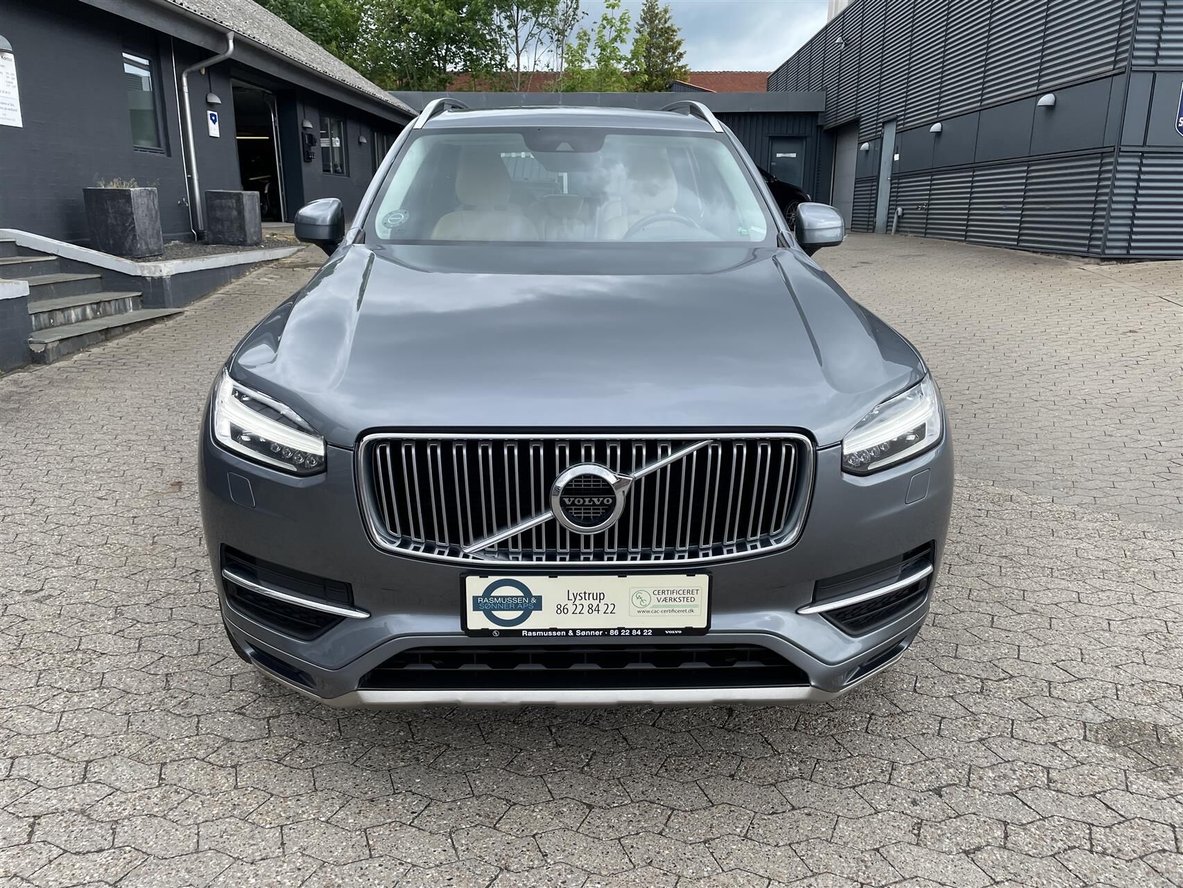 Billede af Volvo XC90 2,0 D5 Momentum AWD 225HK 5d 8g Aut.