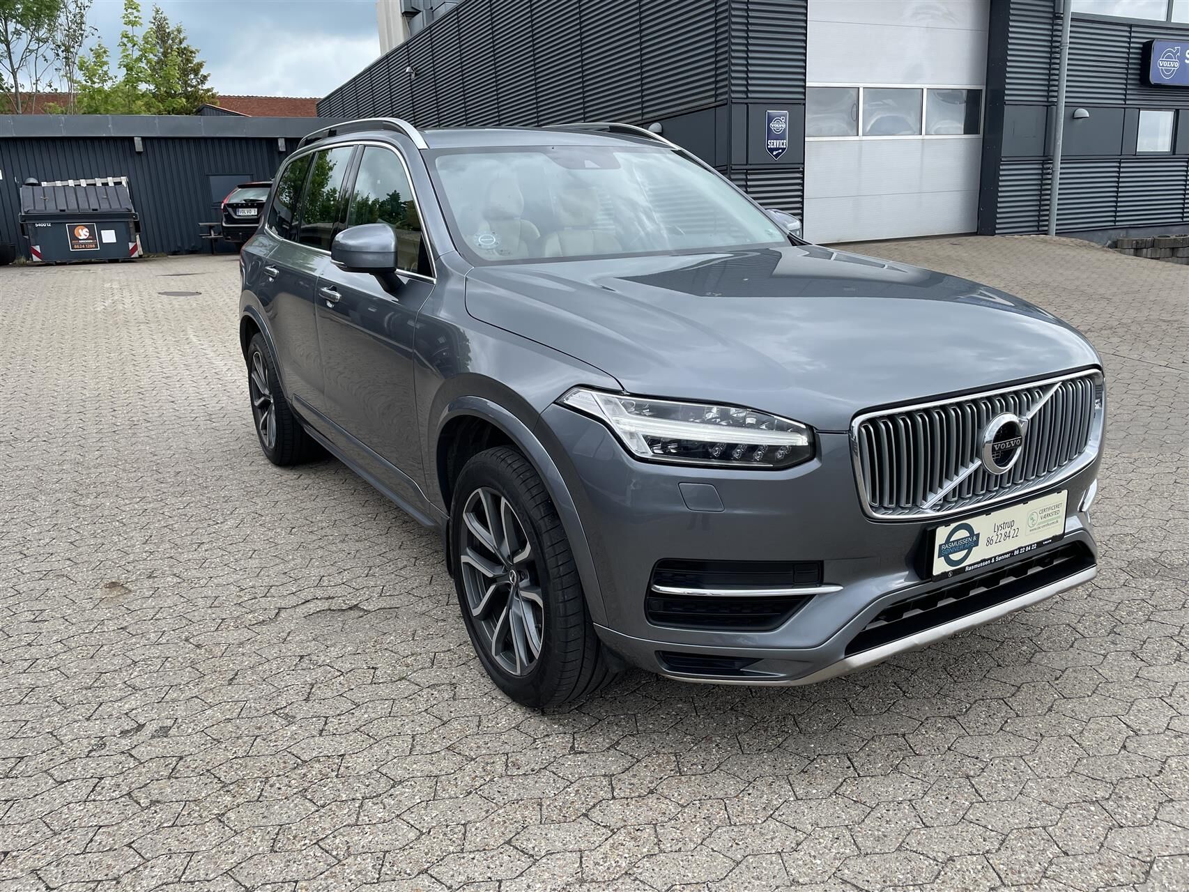 Billede af Volvo XC90 2,0 D5 Momentum AWD 225HK 5d 8g Aut.