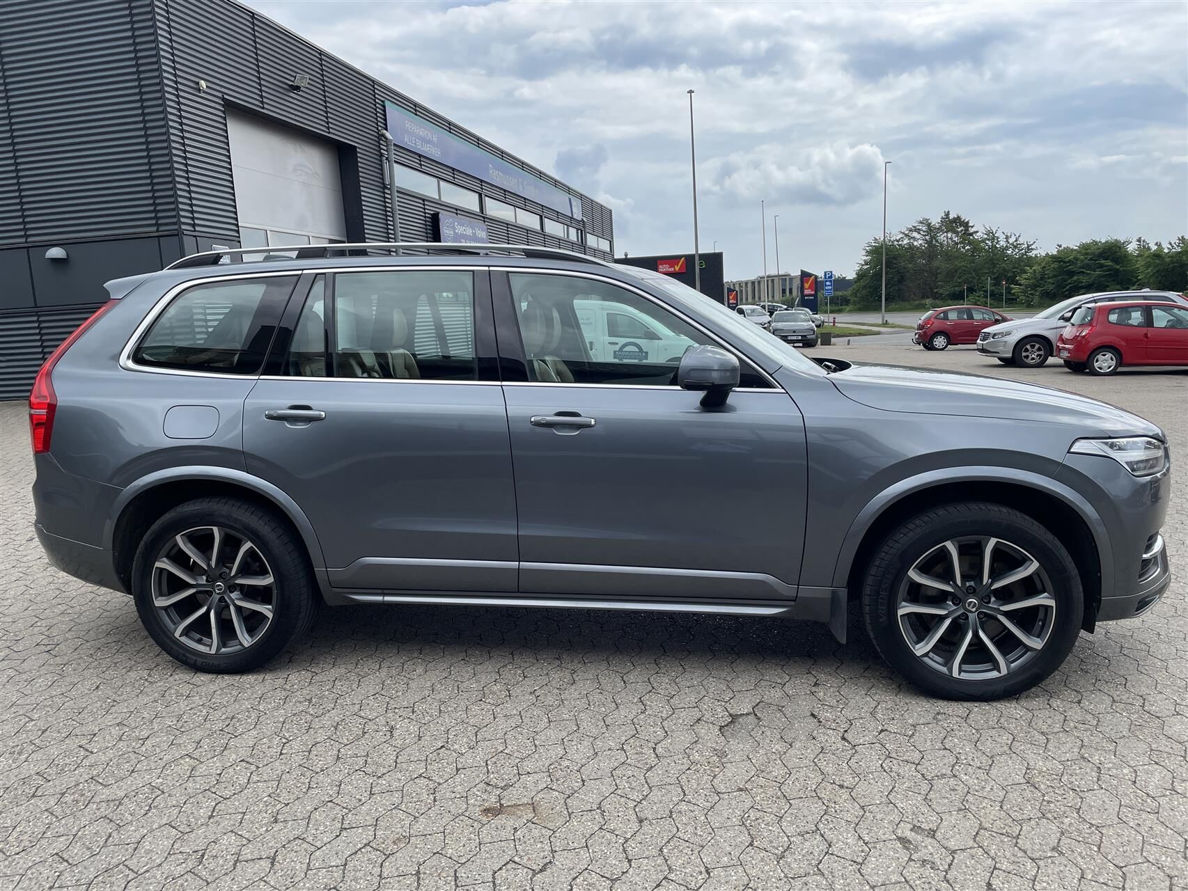 Billede af Volvo XC90 2,0 D5 Momentum AWD 225HK 5d 8g Aut.