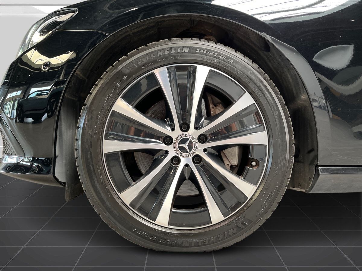 Billede af Mercedes-Benz E300 e T 2,0 Plugin-hybrid Advantage 9G-Tronic 320HK Stc 9g Aut.