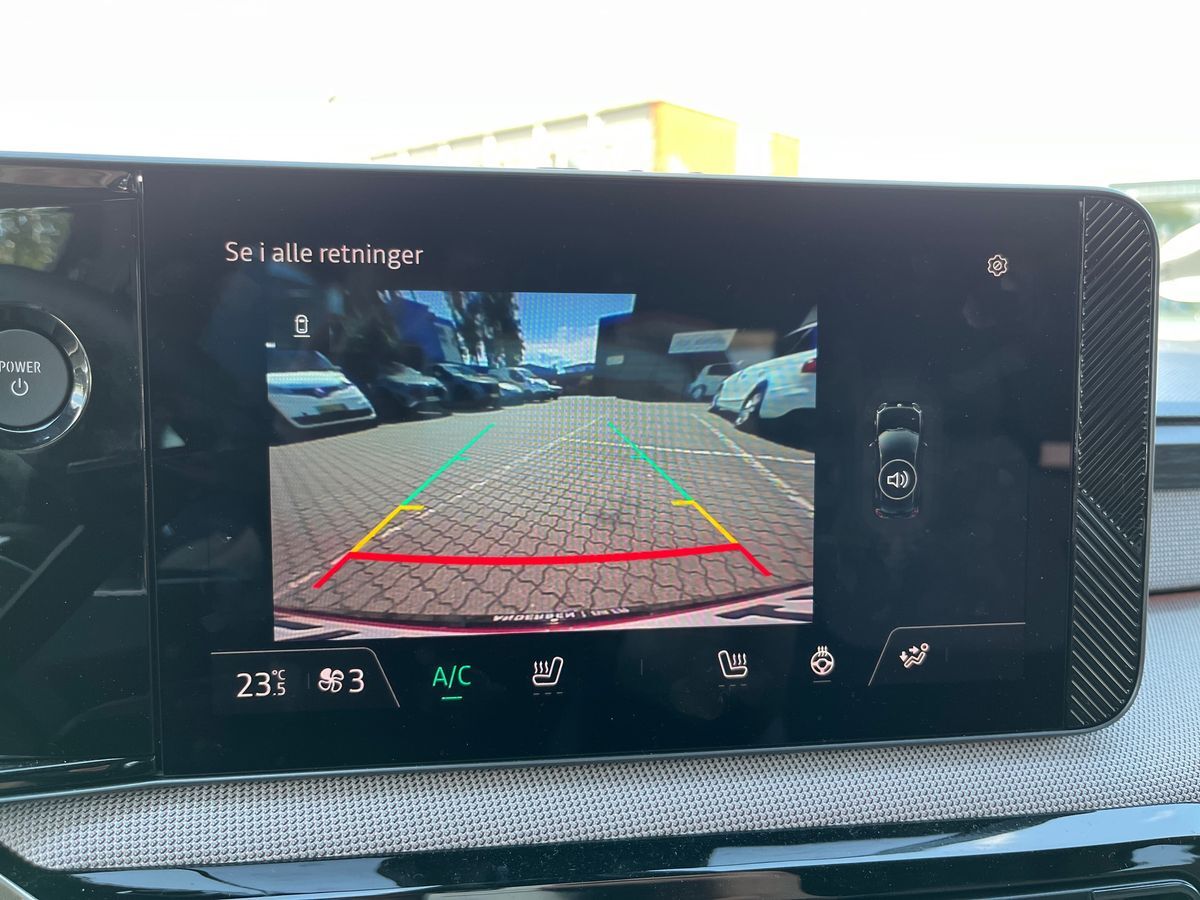 Billede af Nissan Micra EL Evolve 52kWh 150HK 5d Aut.