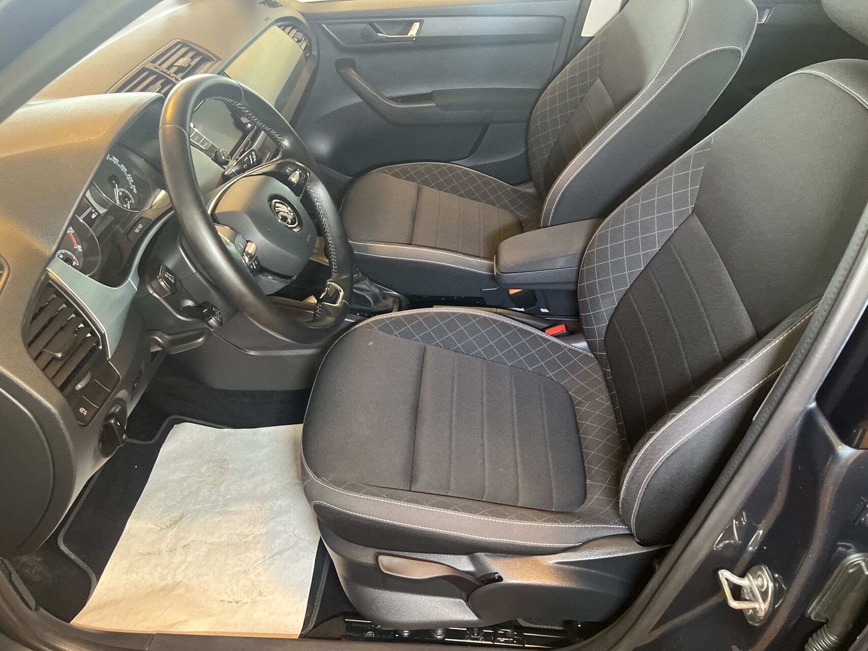 Billede af Skoda Fabia Combi 1,0 TSI Dynamic DSG 95HK Stc 7g Aut.