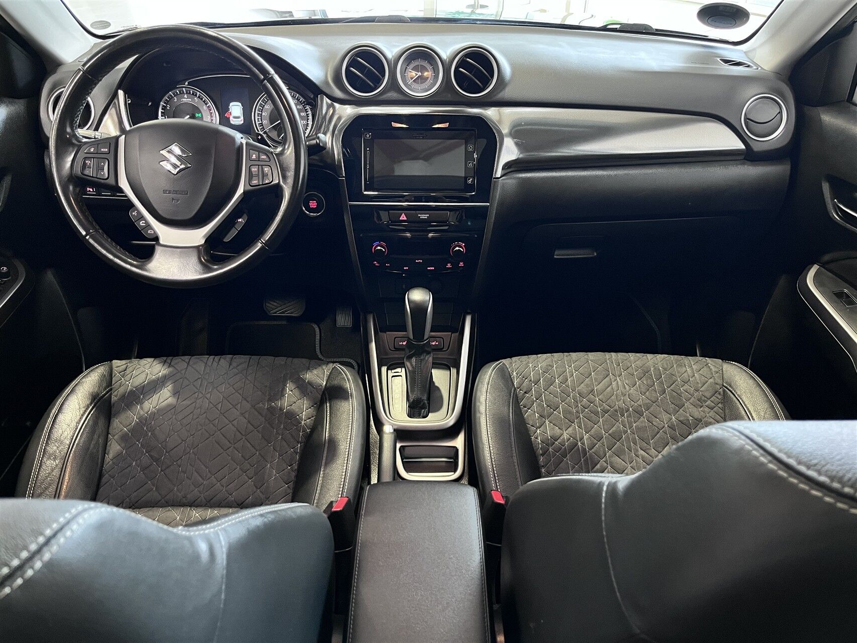 Billede af Suzuki Vitara 1,4 Boosterjet  Mild hybrid Adventure 129HK 5d 6g Aut.