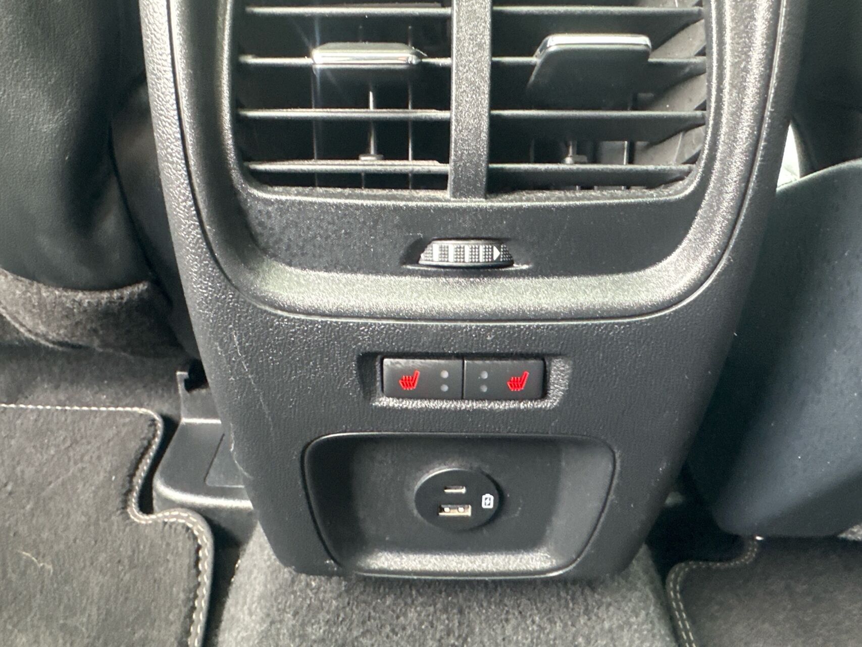 Billede af Ford Kuga 2,5 Plugin-hybrid Vignale CVT 225HK 5d Trinl. Gear