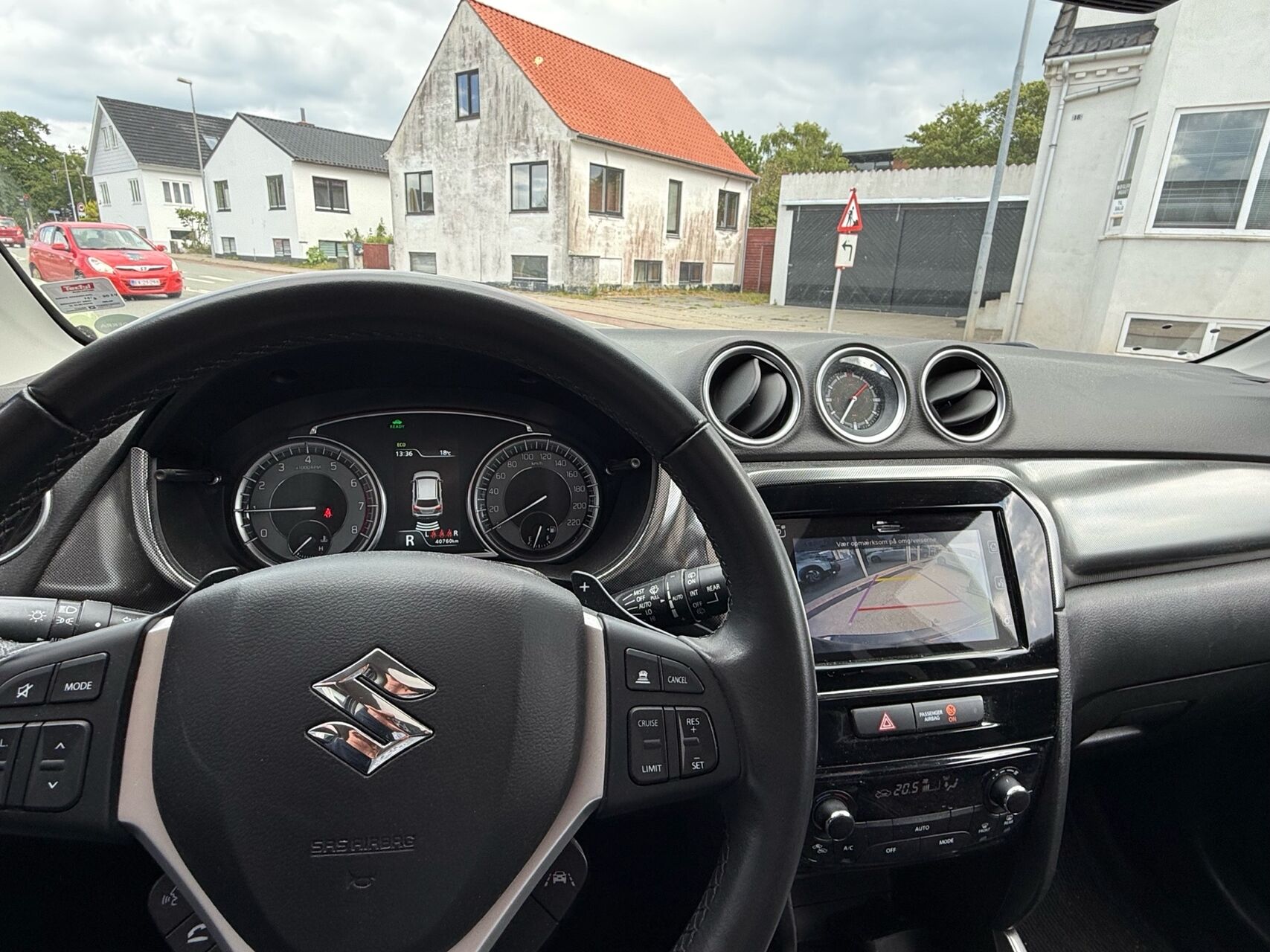 Billede af Suzuki Vitara 1,5 Hybrid Adventure AGS 102HK 5d 6g Aut.