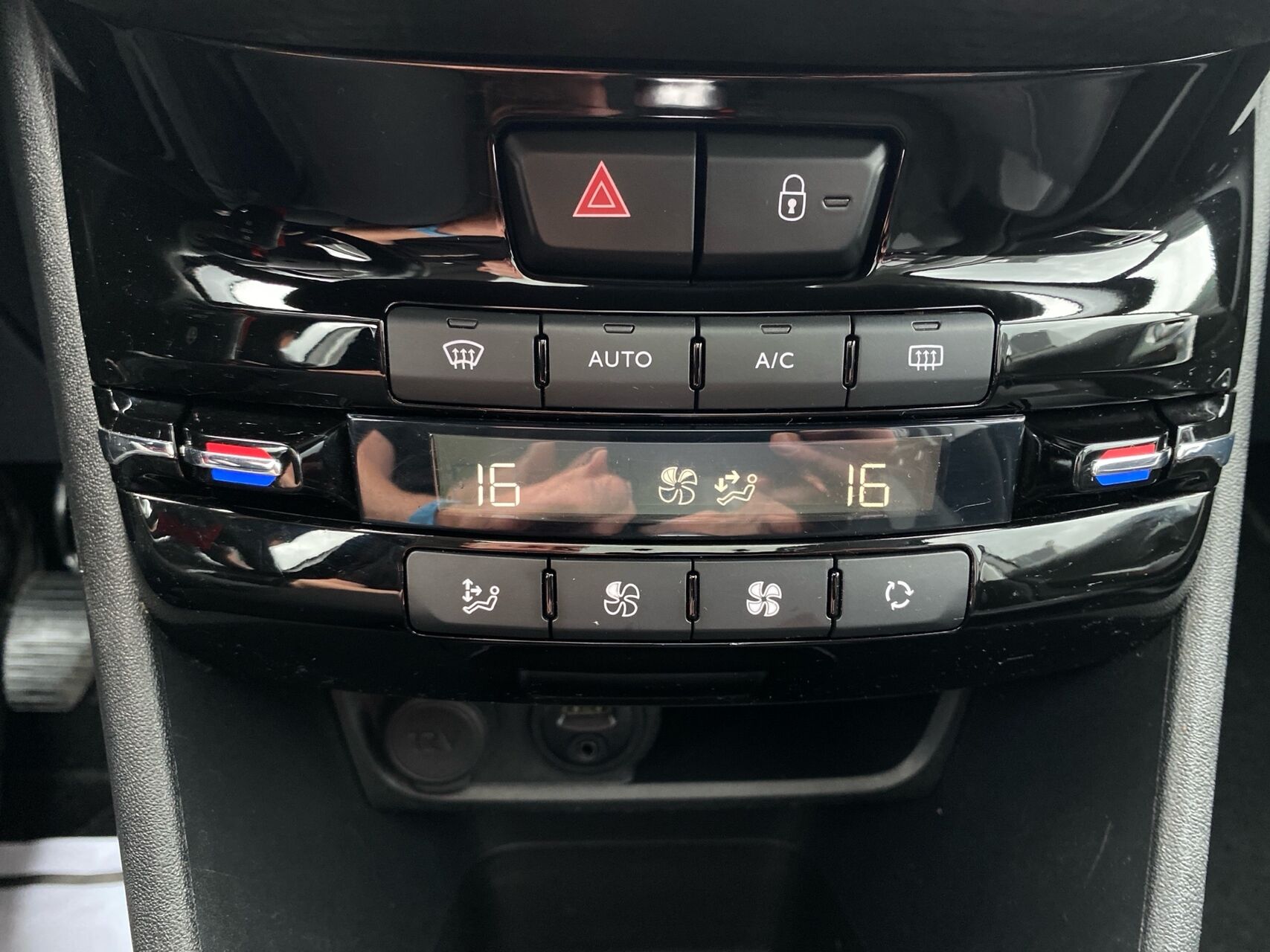Billede af Peugeot 2008 1,2 PureTech Allure+ 130HK 5d 6g