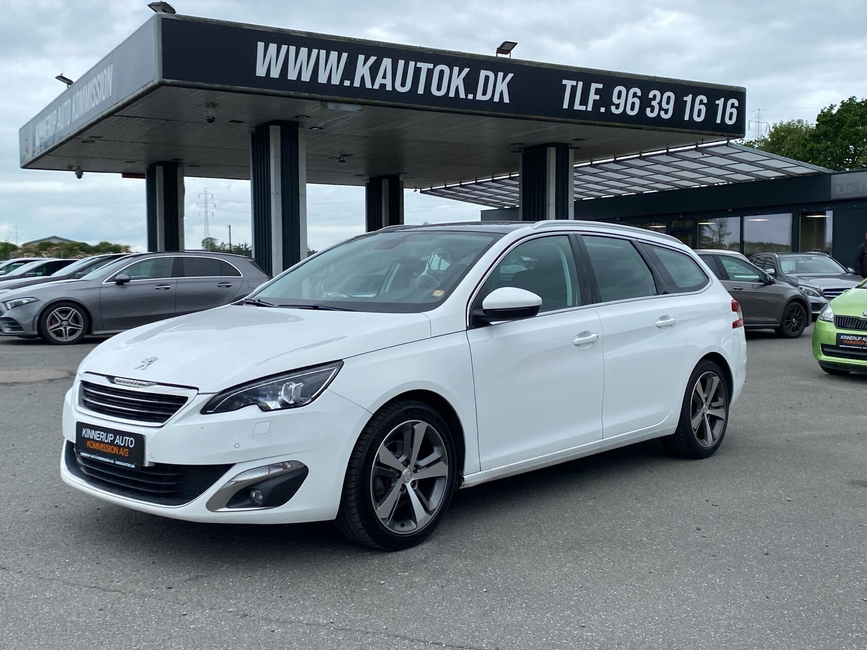 Billede af Peugeot 308 SW 1,2 e-THP Selection Sky EAT6 130HK Stc 6g Aut.