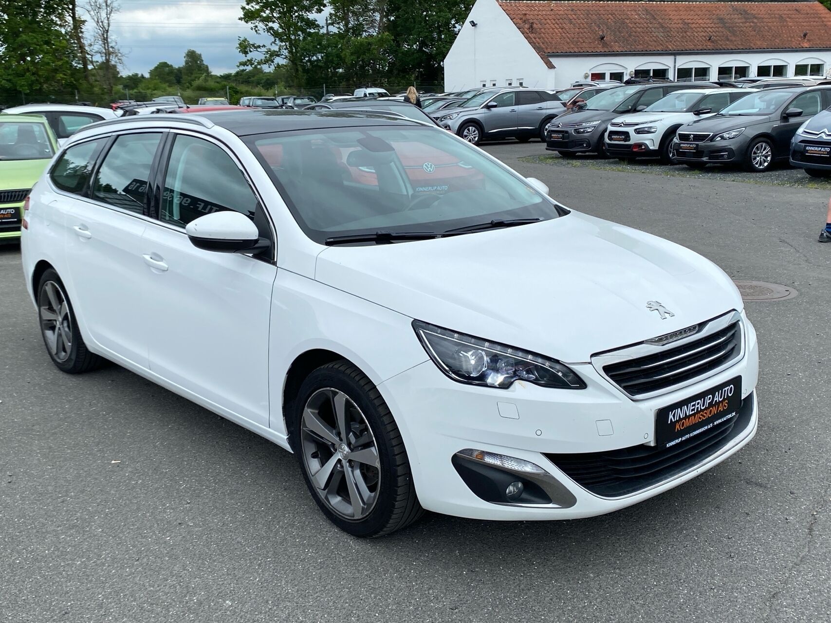Billede af Peugeot 308 SW 1,2 e-THP Selection Sky EAT6 130HK Stc 6g Aut.