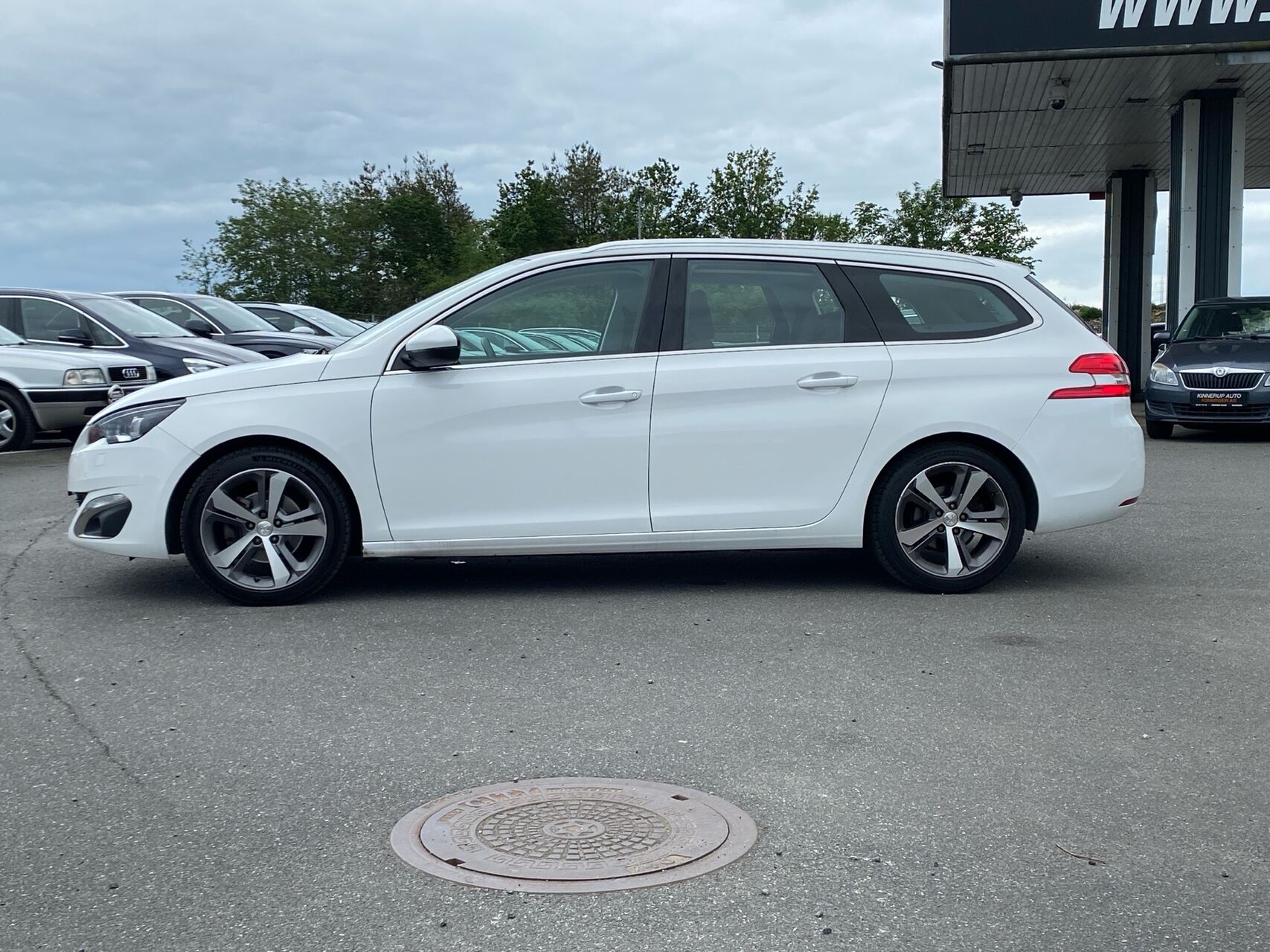 Billede af Peugeot 308 SW 1,2 e-THP Selection Sky EAT6 130HK Stc 6g Aut.