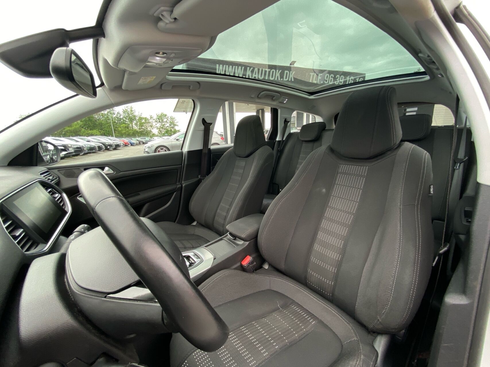 Billede af Peugeot 308 SW 1,2 e-THP Selection Sky EAT6 130HK Stc 6g Aut.
