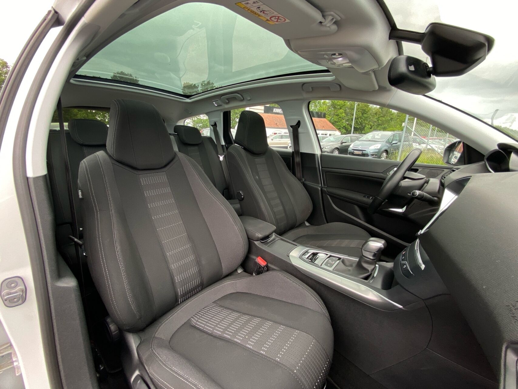 Billede af Peugeot 308 SW 1,2 e-THP Selection Sky EAT6 130HK Stc 6g Aut.