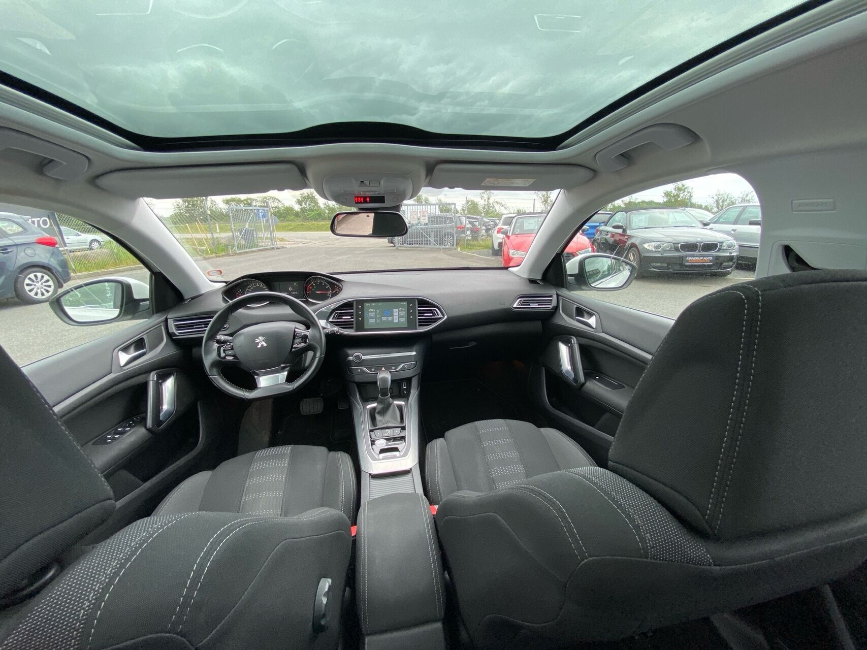 Billede af Peugeot 308 SW 1,2 e-THP Selection Sky EAT6 130HK Stc 6g Aut.