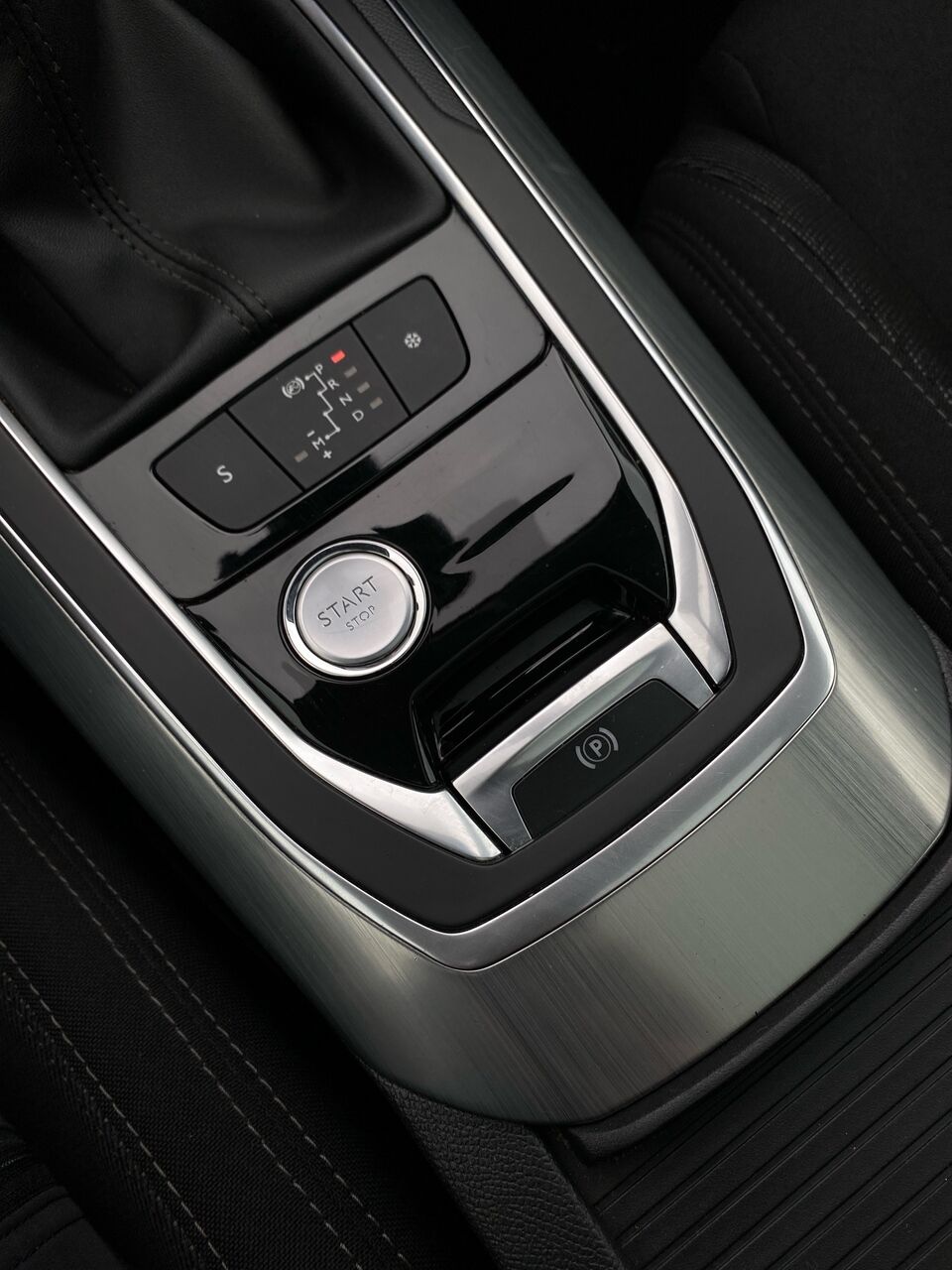 Billede af Peugeot 308 SW 1,2 e-THP Selection Sky EAT6 130HK Stc 6g Aut.