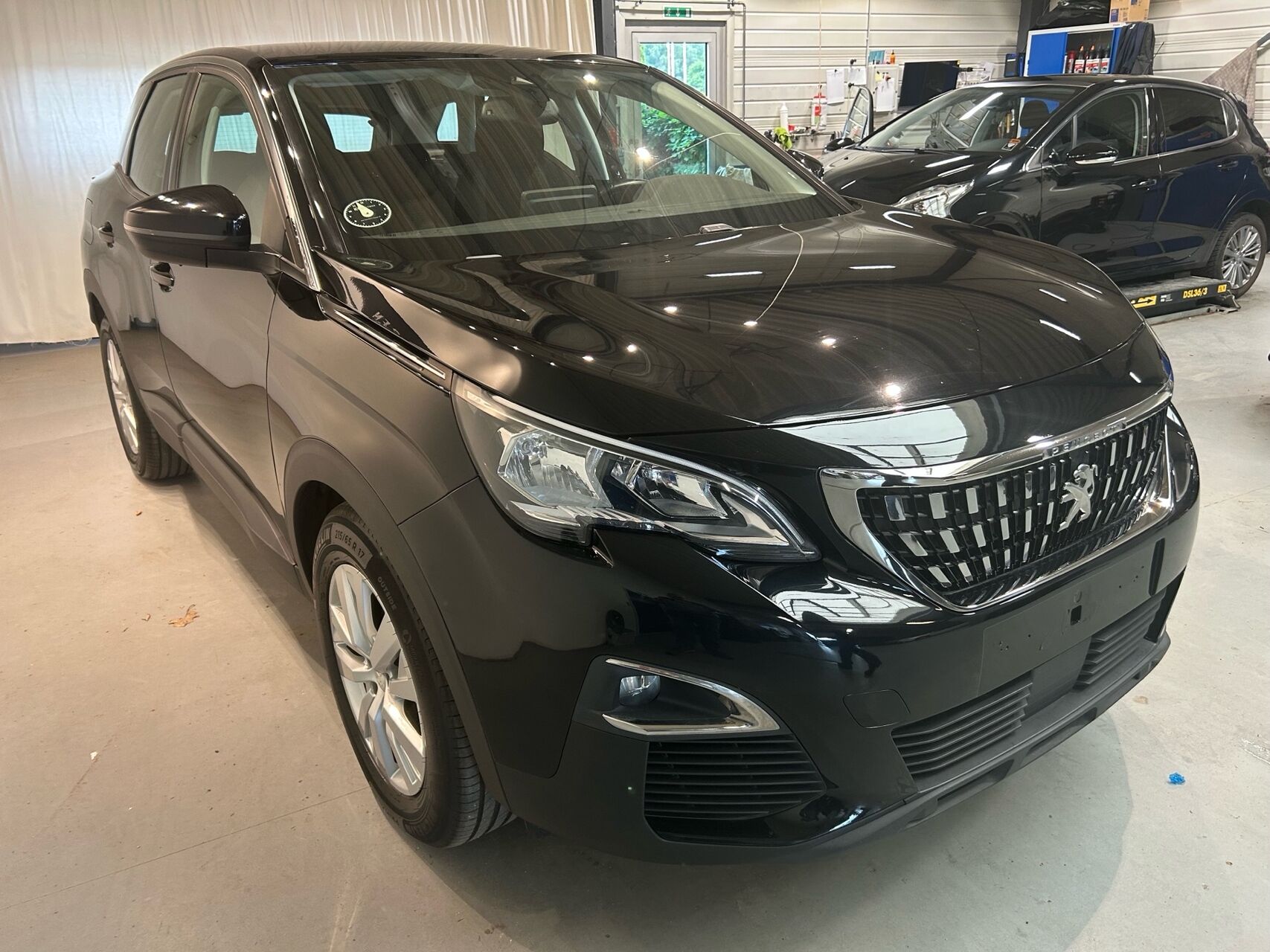 Billede af Peugeot 3008 1,2 PureTech Strike 130HK 5d 6g