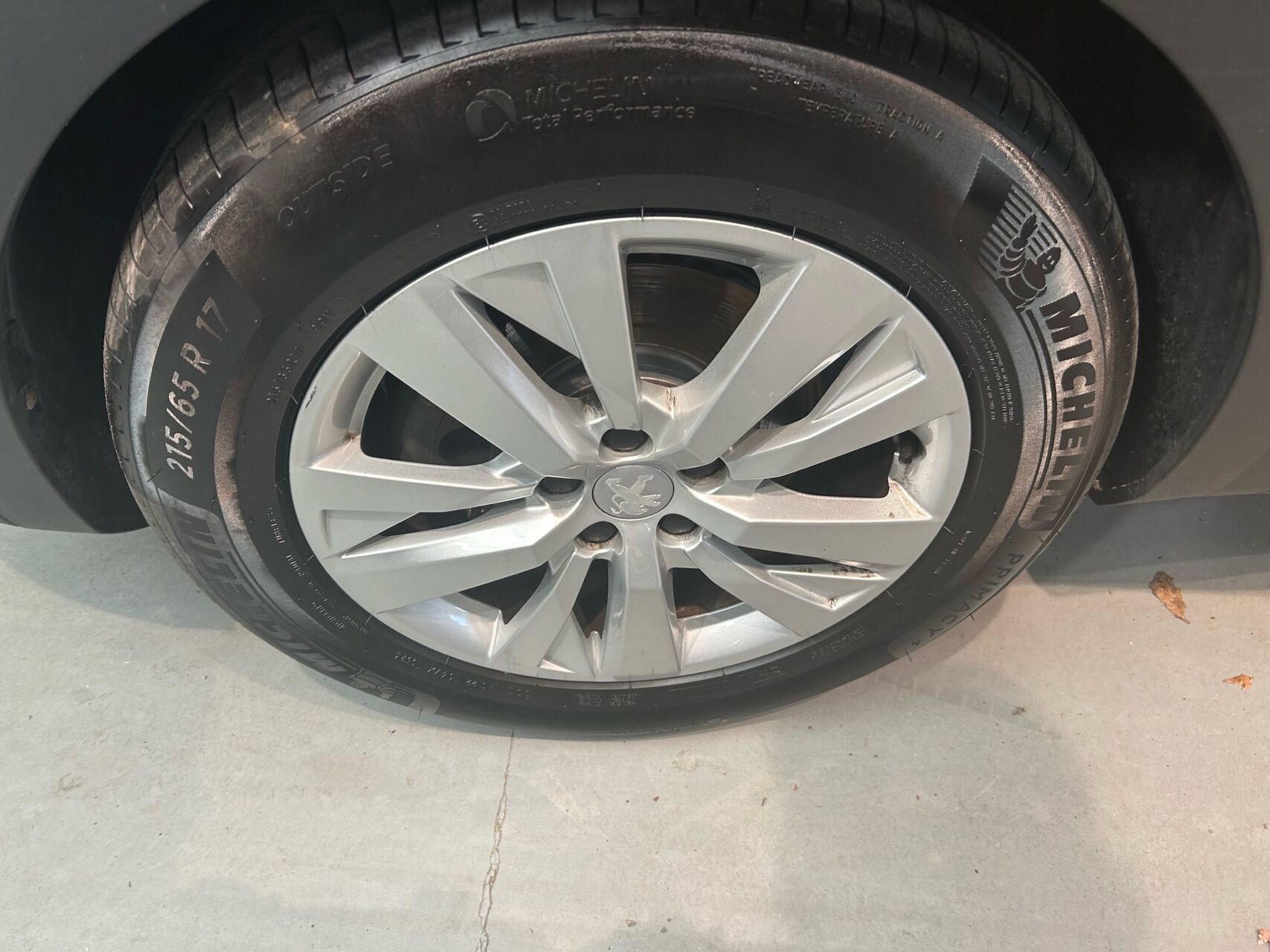 Billede af Peugeot 3008 1,2 PureTech Strike 130HK 5d 6g