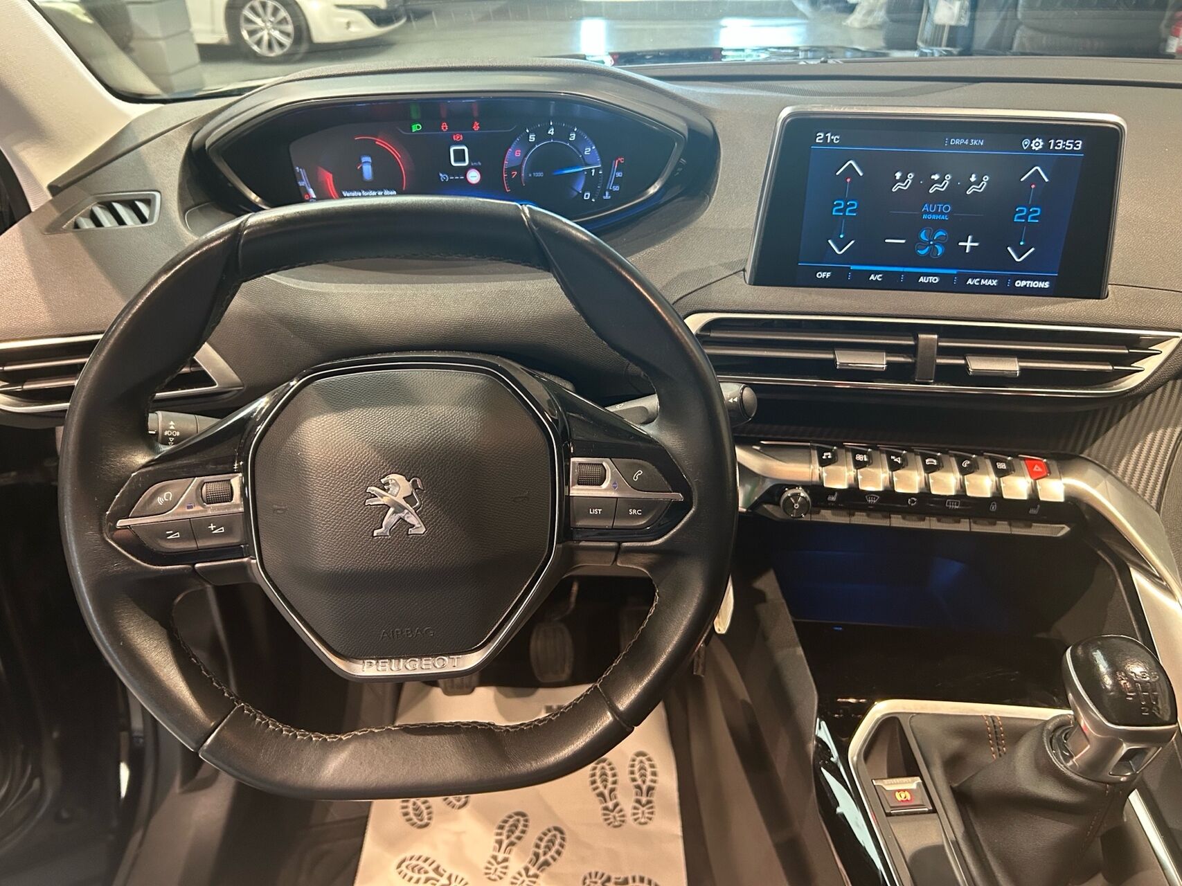 Billede af Peugeot 3008 1,2 PureTech Strike 130HK 5d 6g