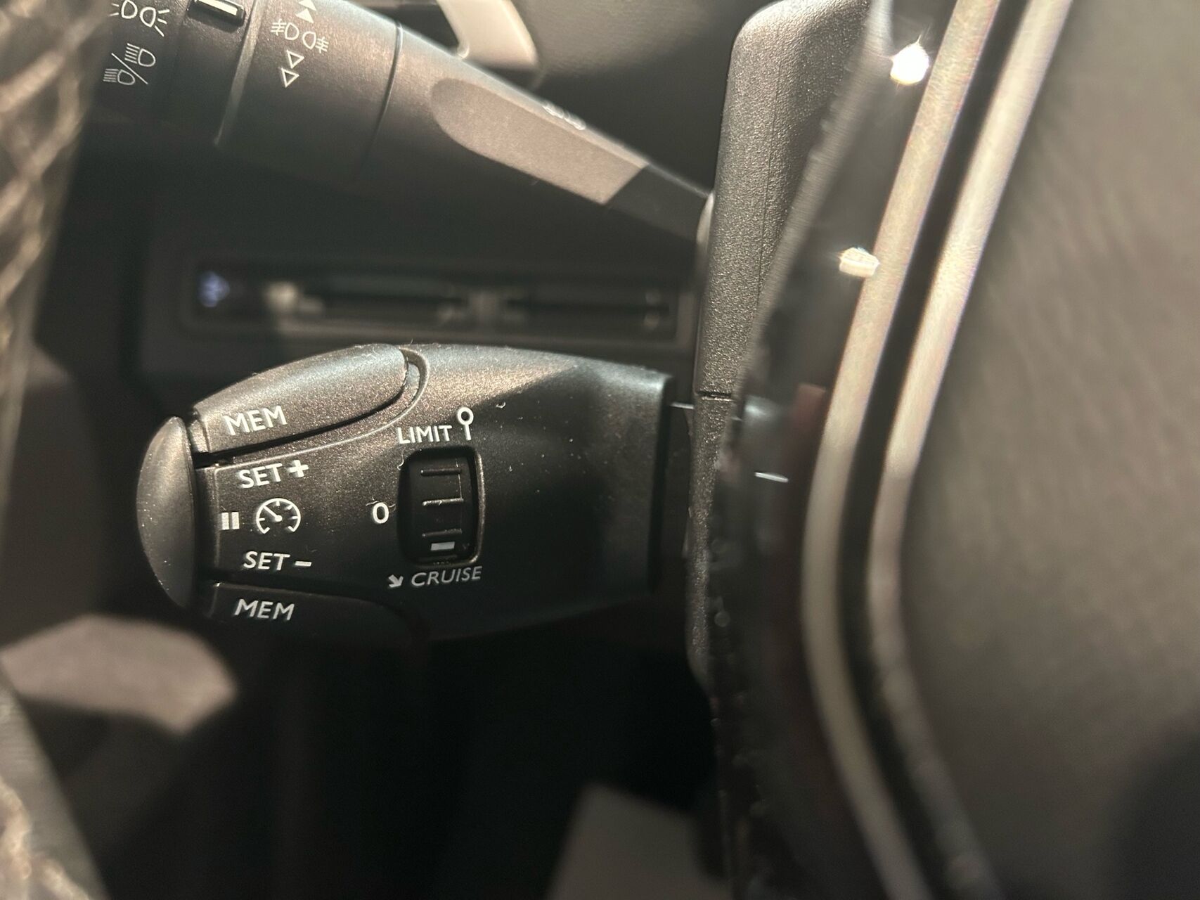 Billede af Peugeot 3008 1,2 PureTech Strike 130HK 5d 6g