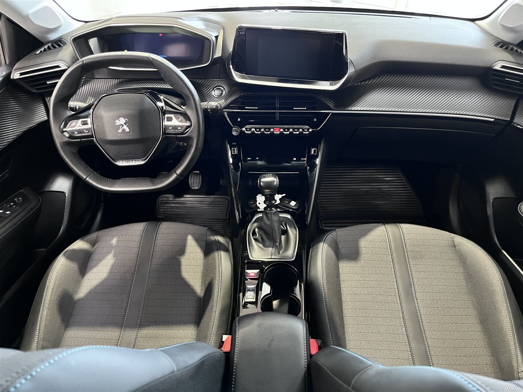 Billede af Peugeot 208 1,2 PureTech Black Selection 100HK 5d 6g