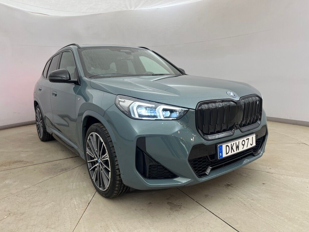 Billede af BMW iX1 xDrive30 Fully Charged 4x4 313HK 5d Aut.