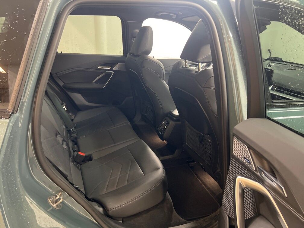 Billede af BMW iX1 xDrive30 Fully Charged 4x4 313HK 5d Aut.