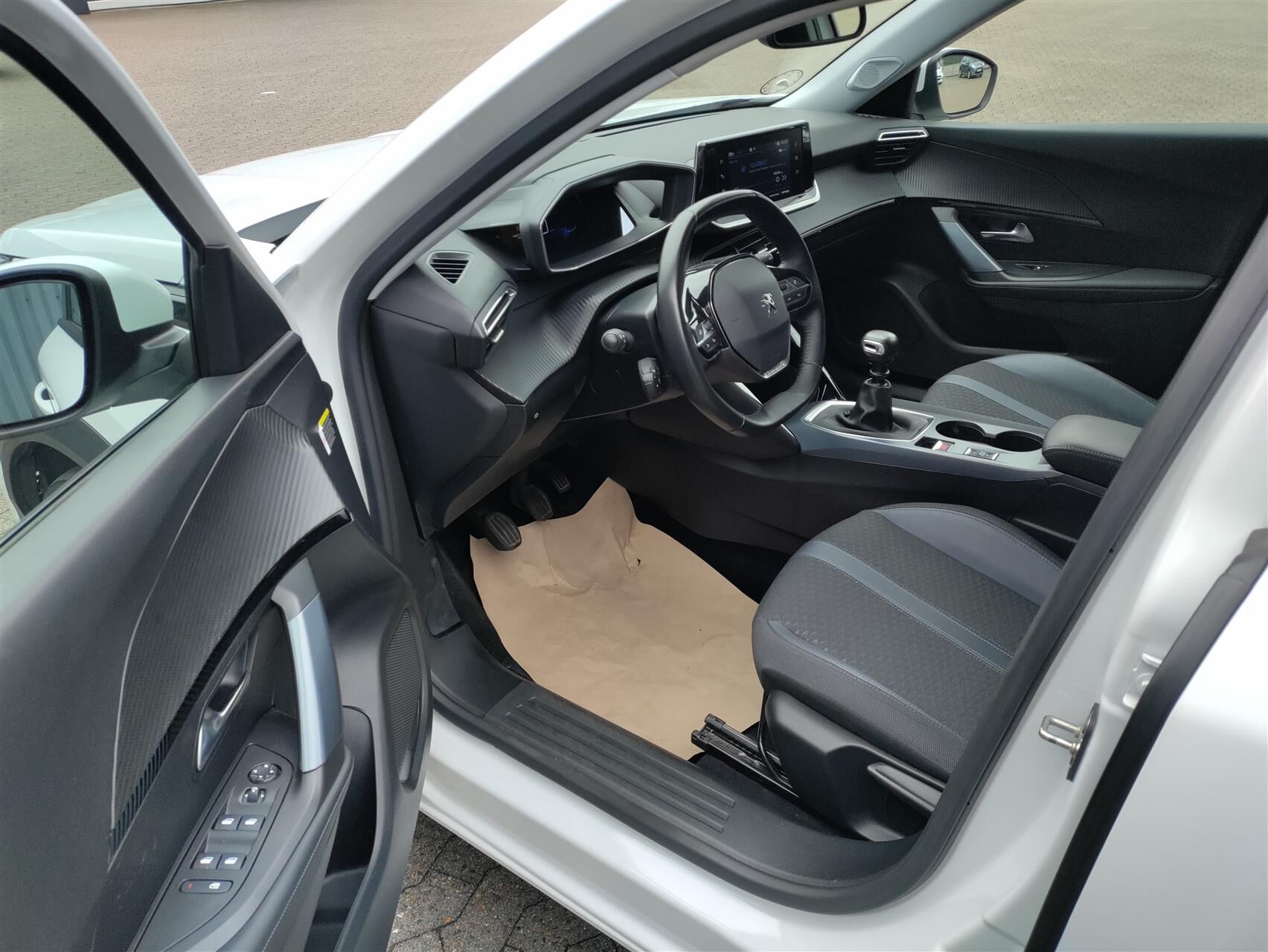 Billede af Peugeot 2008 1,2 PureTech Evolution 130HK 5d