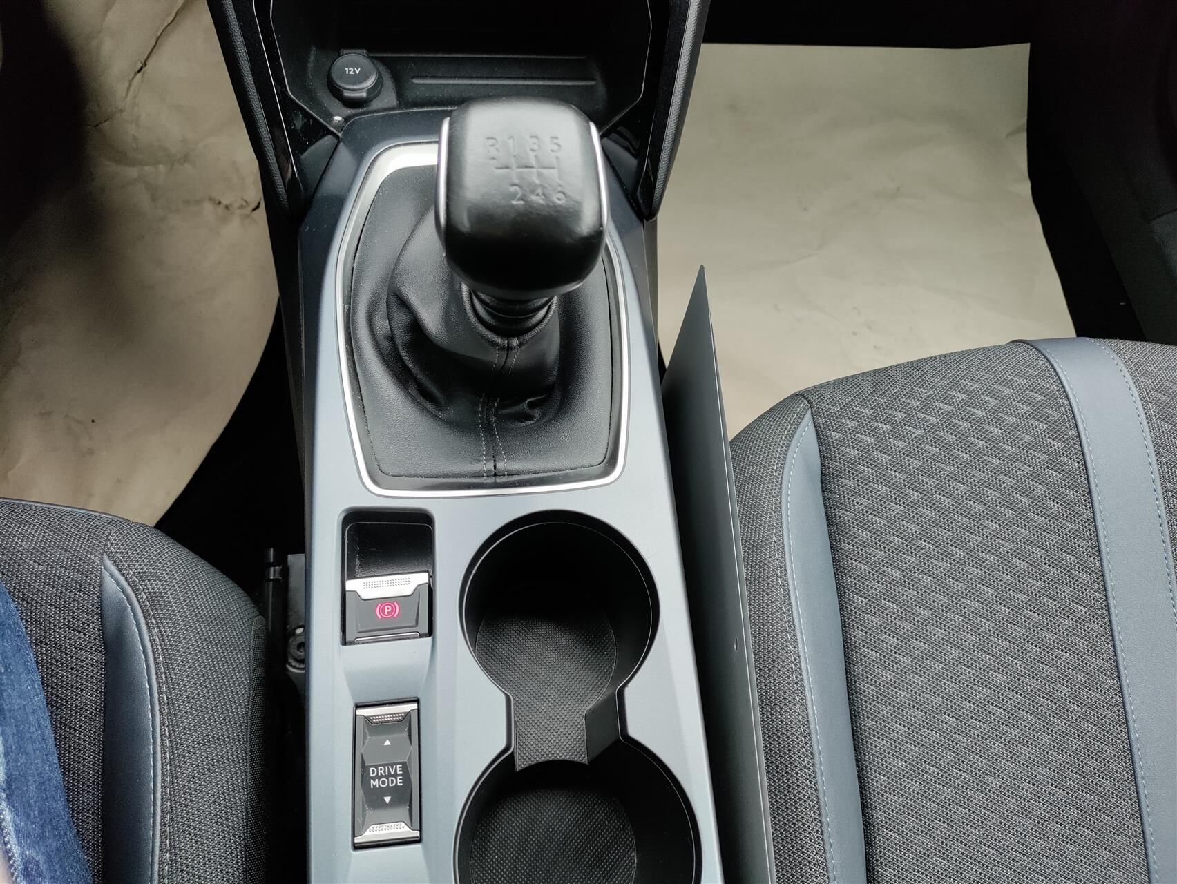 Billede af Peugeot 2008 1,2 PureTech Evolution 130HK 5d