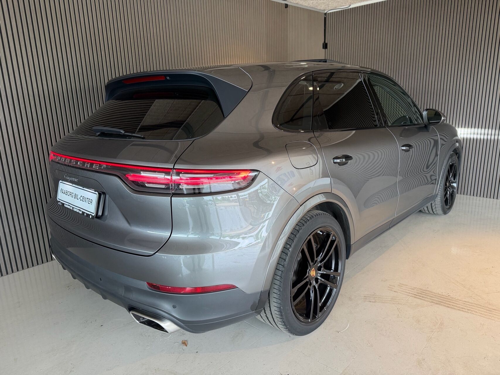 Billede af Porsche Cayenne 3,0 E-Hybrid 4WD Tiptr. 462HK 5d 8g Aut.
