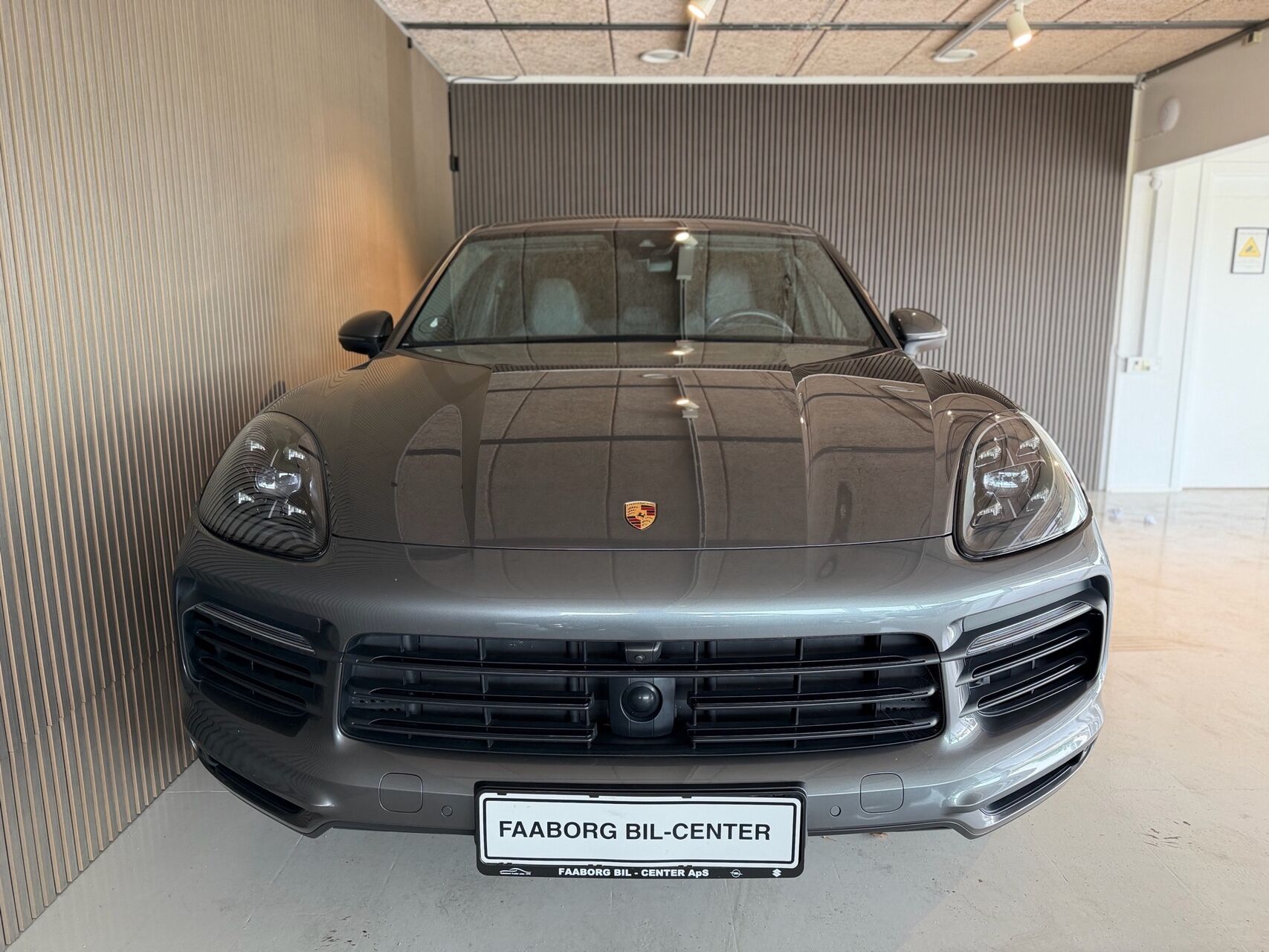 Billede af Porsche Cayenne 3,0 E-Hybrid 4WD Tiptr. 462HK 5d 8g Aut.