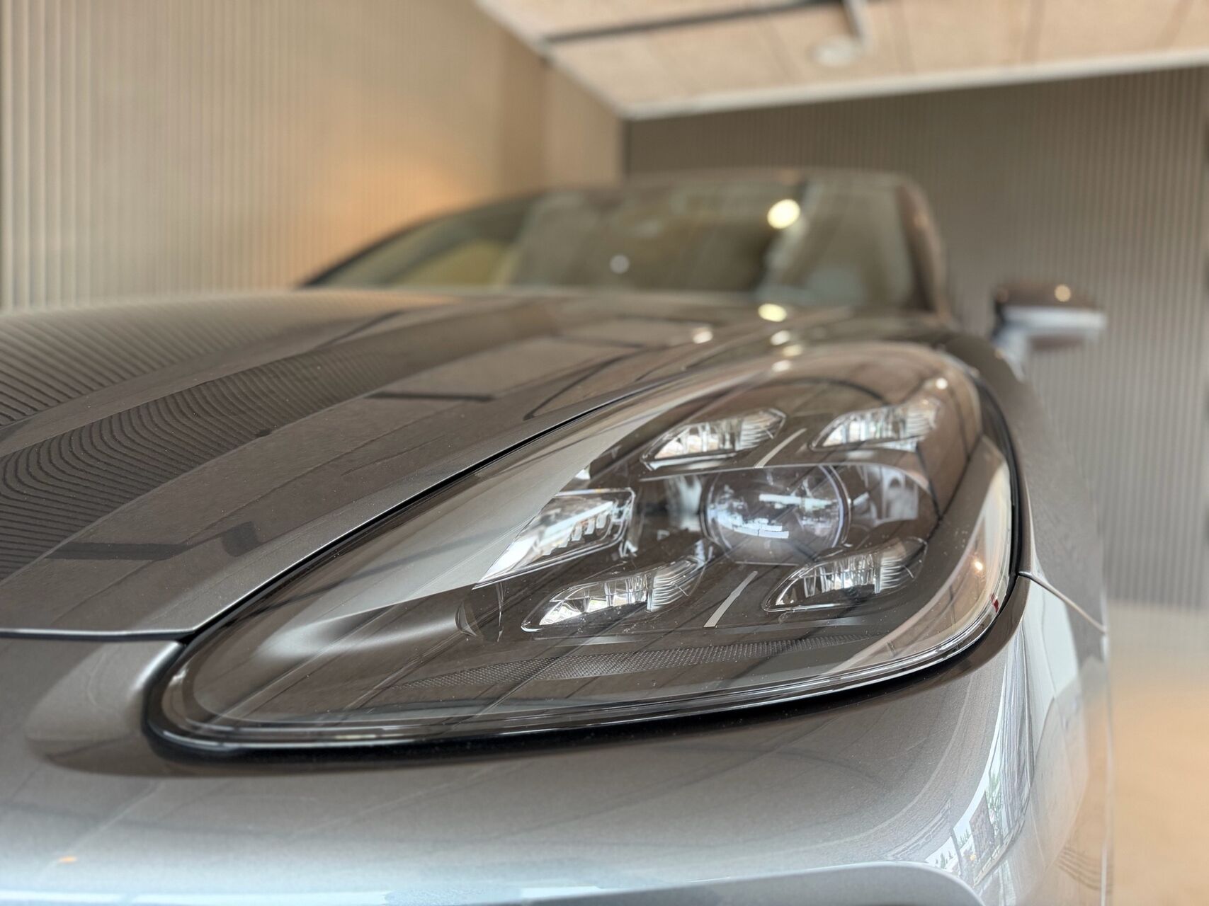 Billede af Porsche Cayenne 3,0 E-Hybrid 4WD Tiptr. 462HK 5d 8g Aut.