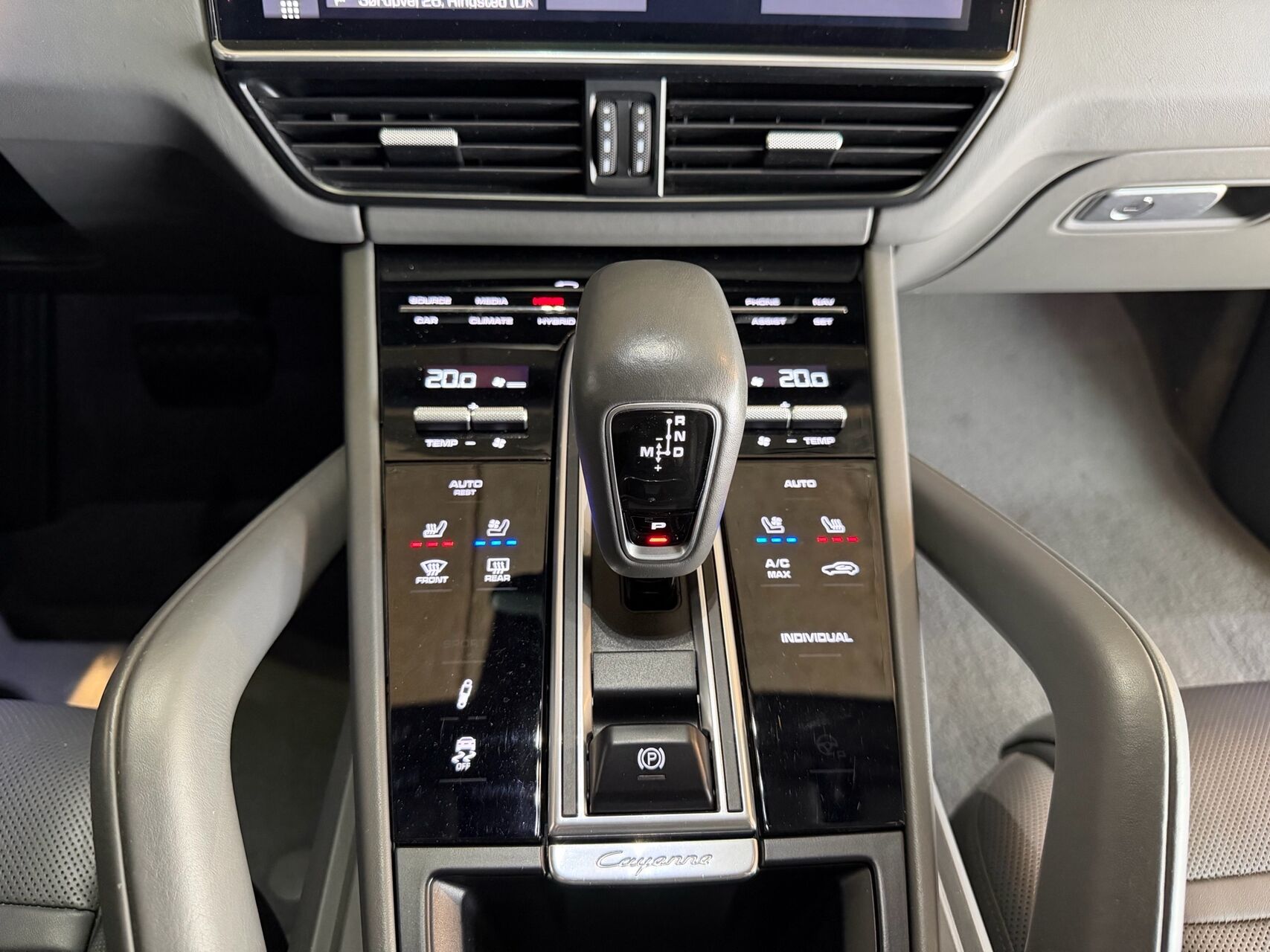 Billede af Porsche Cayenne 3,0 E-Hybrid 4WD Tiptr. 462HK 5d 8g Aut.
