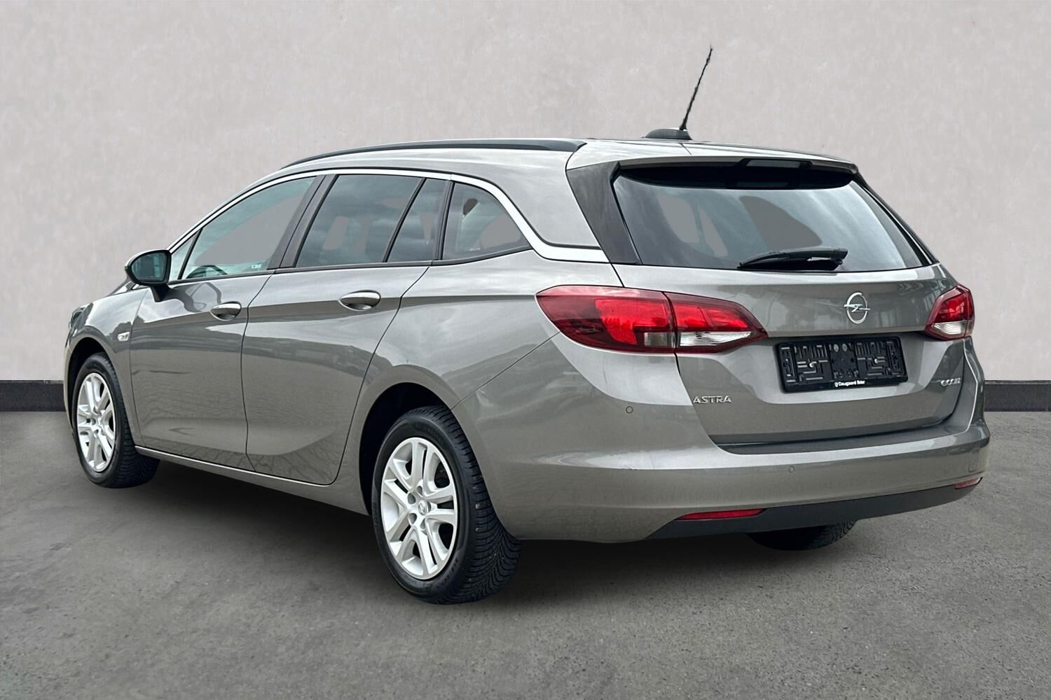 Billede af Opel Astra Sports Tourer 1,0 Turbo Enjoy Start/Stop Easytronic 105HK Stc Aut.