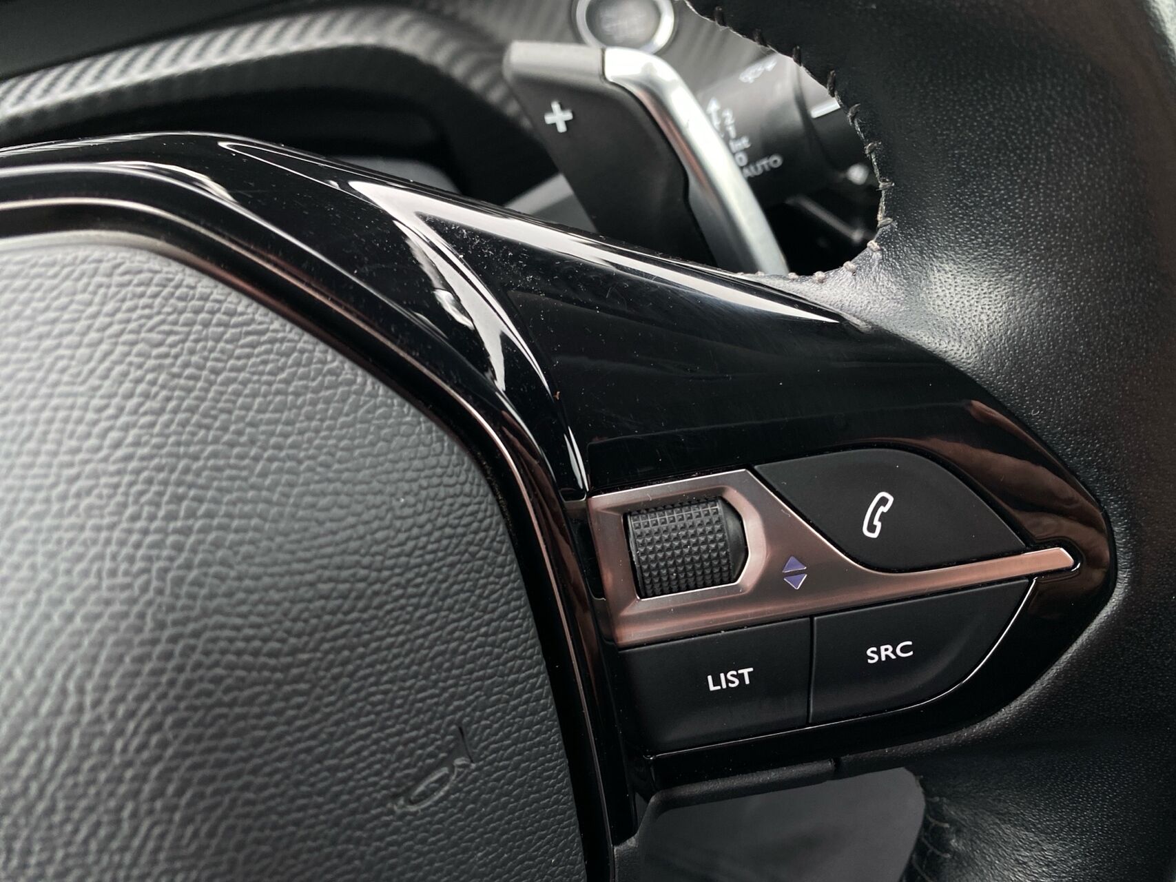 Billede af Peugeot 2008 1,5 BlueHDi Allure Pack EAT8 130HK 5d 8g Aut.