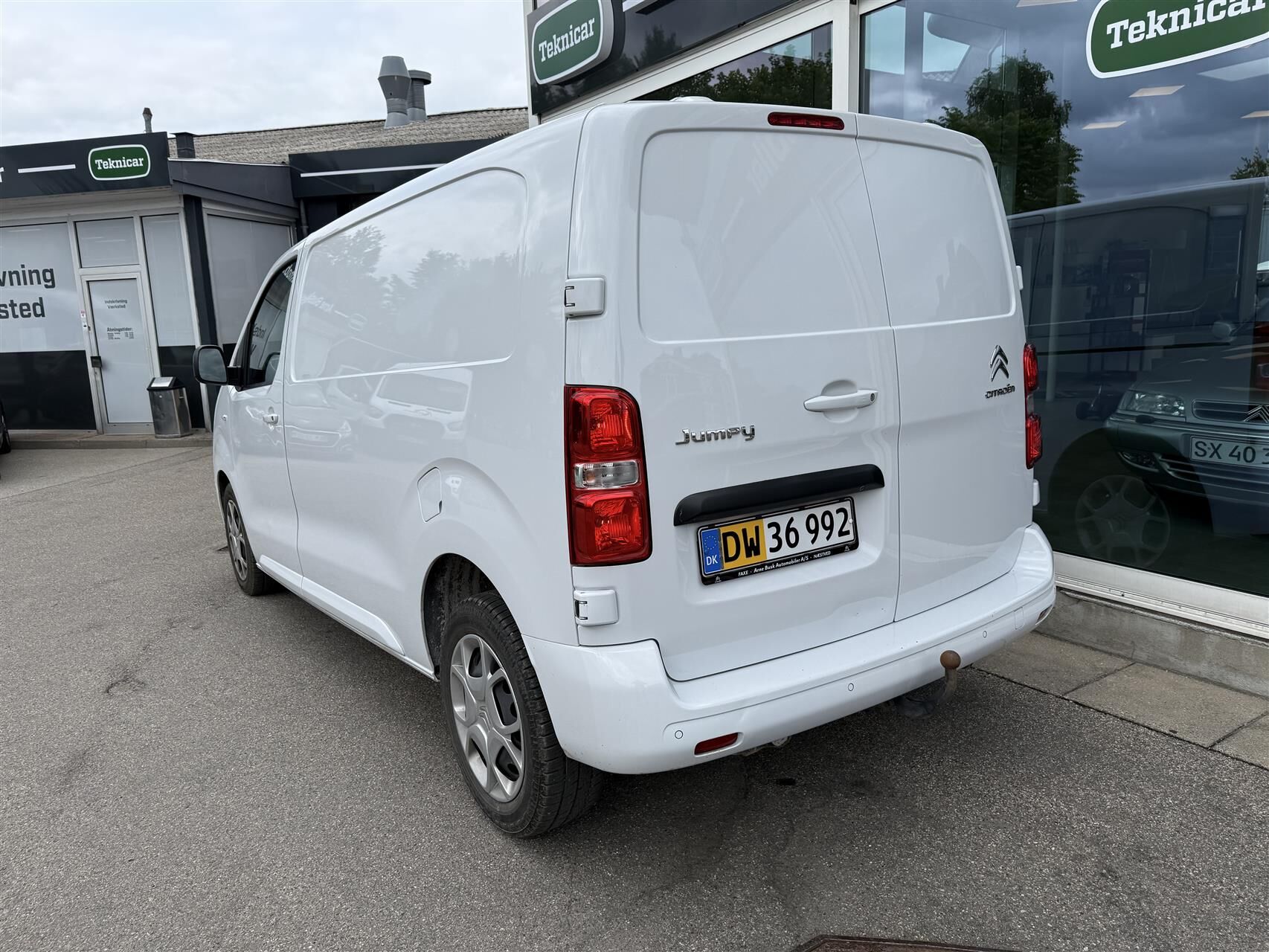 Billede af Citroën Jumpy L2 2,0 Blue HDi Masterline EAT8 145HK Van 8g Aut.
