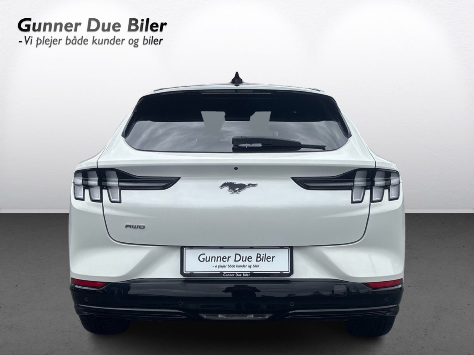 Billede af Ford Mustang Mach-E EL UR Premium AWD 351HK 5d Aut.