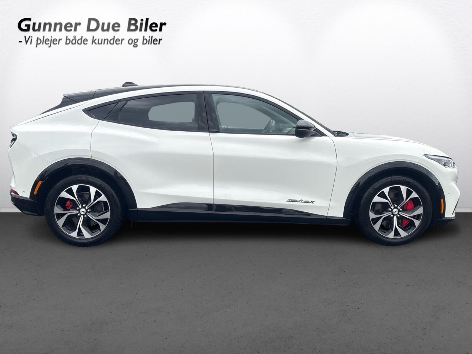 Billede af Ford Mustang Mach-E EL UR Premium AWD 351HK 5d Aut.