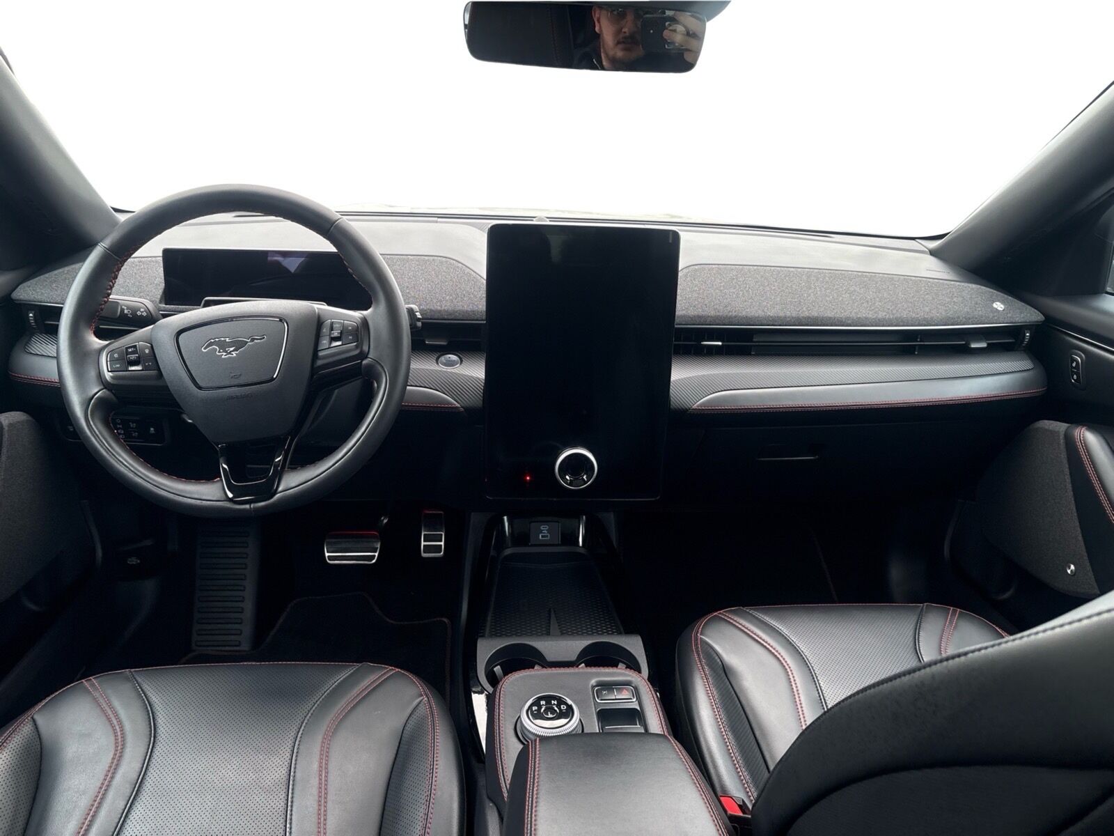Billede af Ford Mustang Mach-E EL UR Premium AWD 351HK 5d Aut.