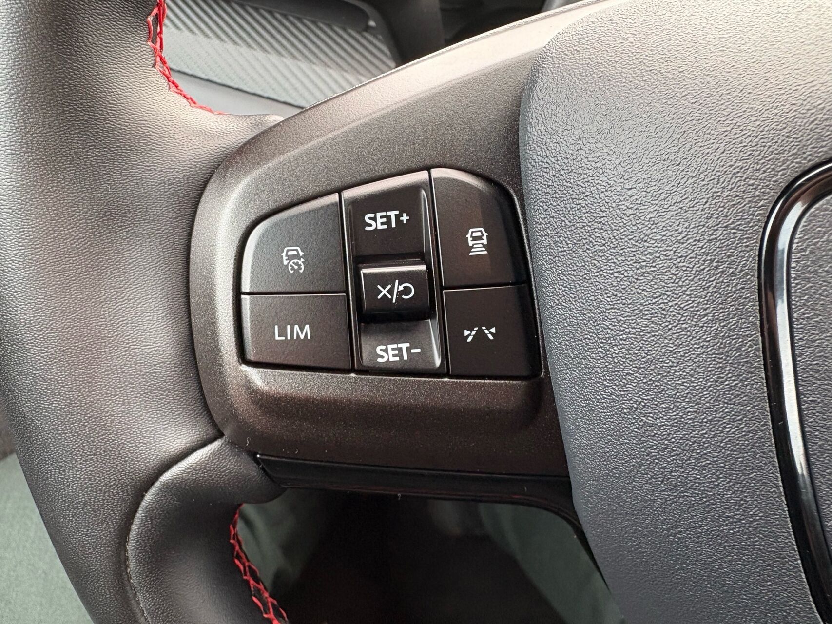 Billede af Ford Mustang Mach-E EL UR Premium AWD 351HK 5d Aut.