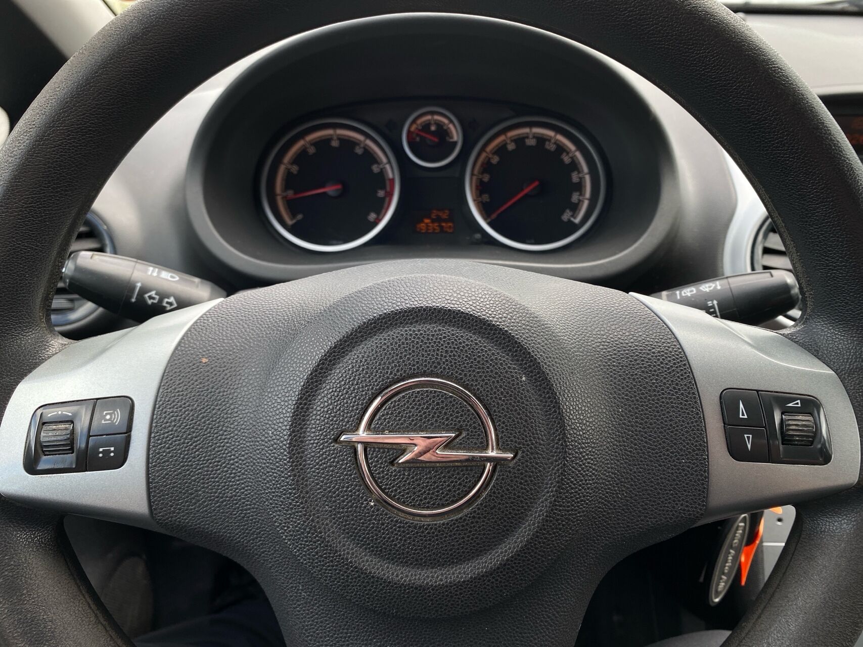 Billede af Opel Corsa 1,0 Twinport Enjoy 65HK 5d