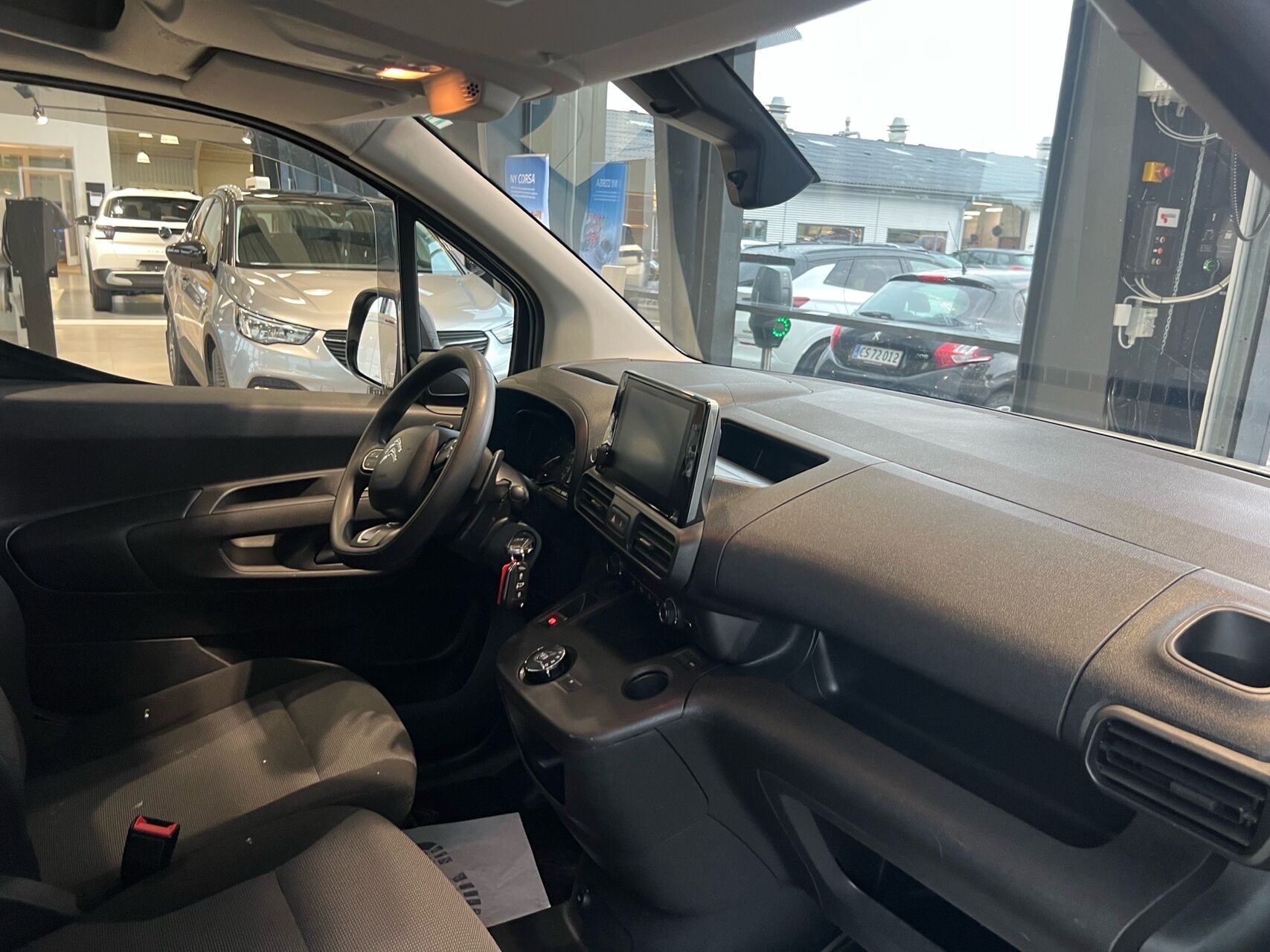 Billede af Citroën Berlingo L1 1,5 Blue HDi Proffline EAT8 start/stop 130HK Van 8g Aut.