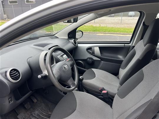 Toyota Aygo 1,0 VSC 68HK 3d